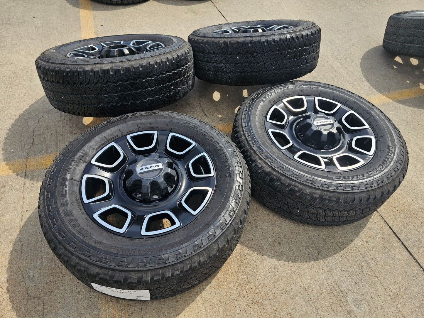 20" Ford F-250 F-350 OEM Lariat Platinum wheels rims 10486 tires