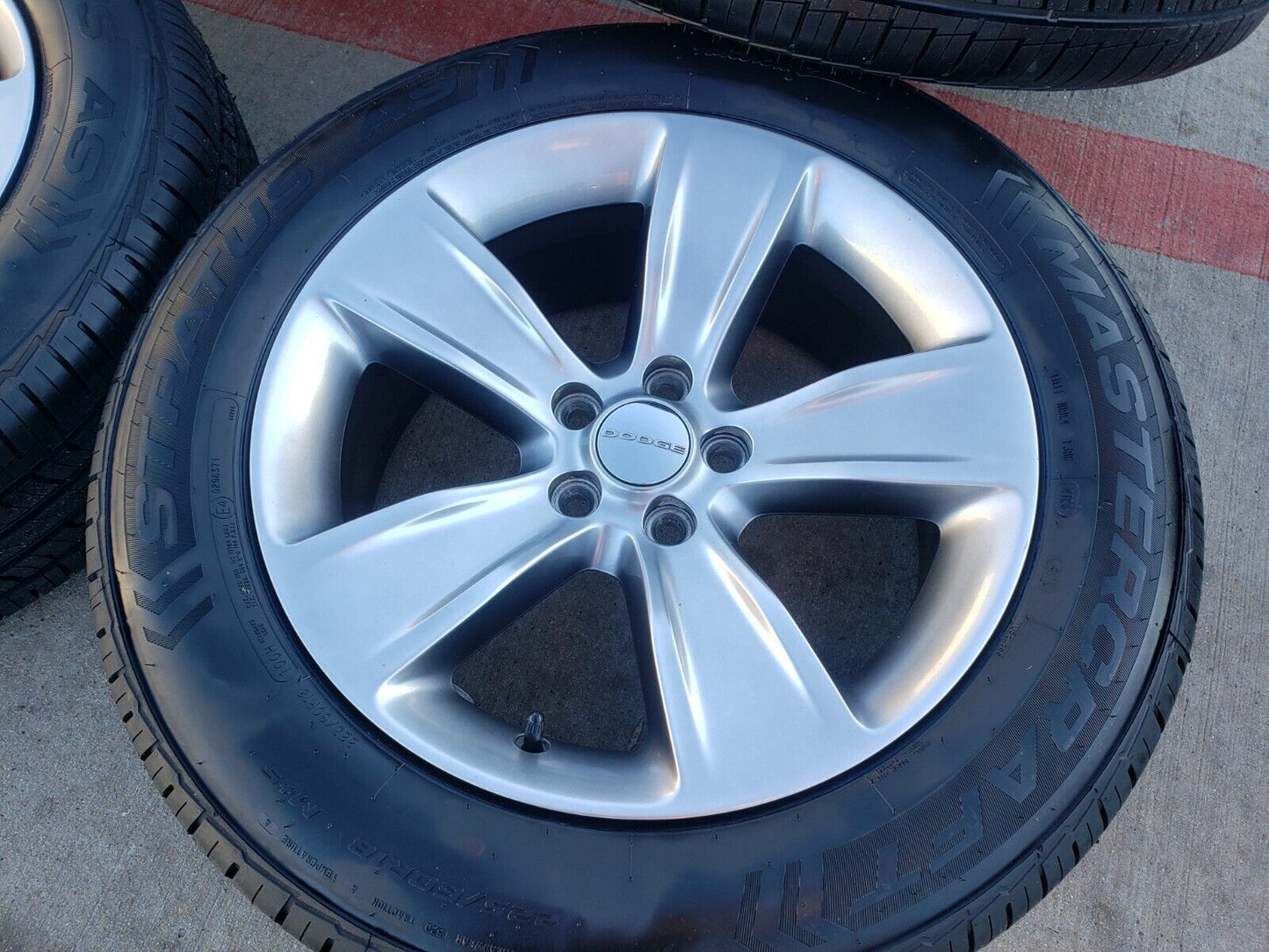 18" Dodge Charger Challenger Chrysler 300 OEM 2521 wheels rims tires NEW