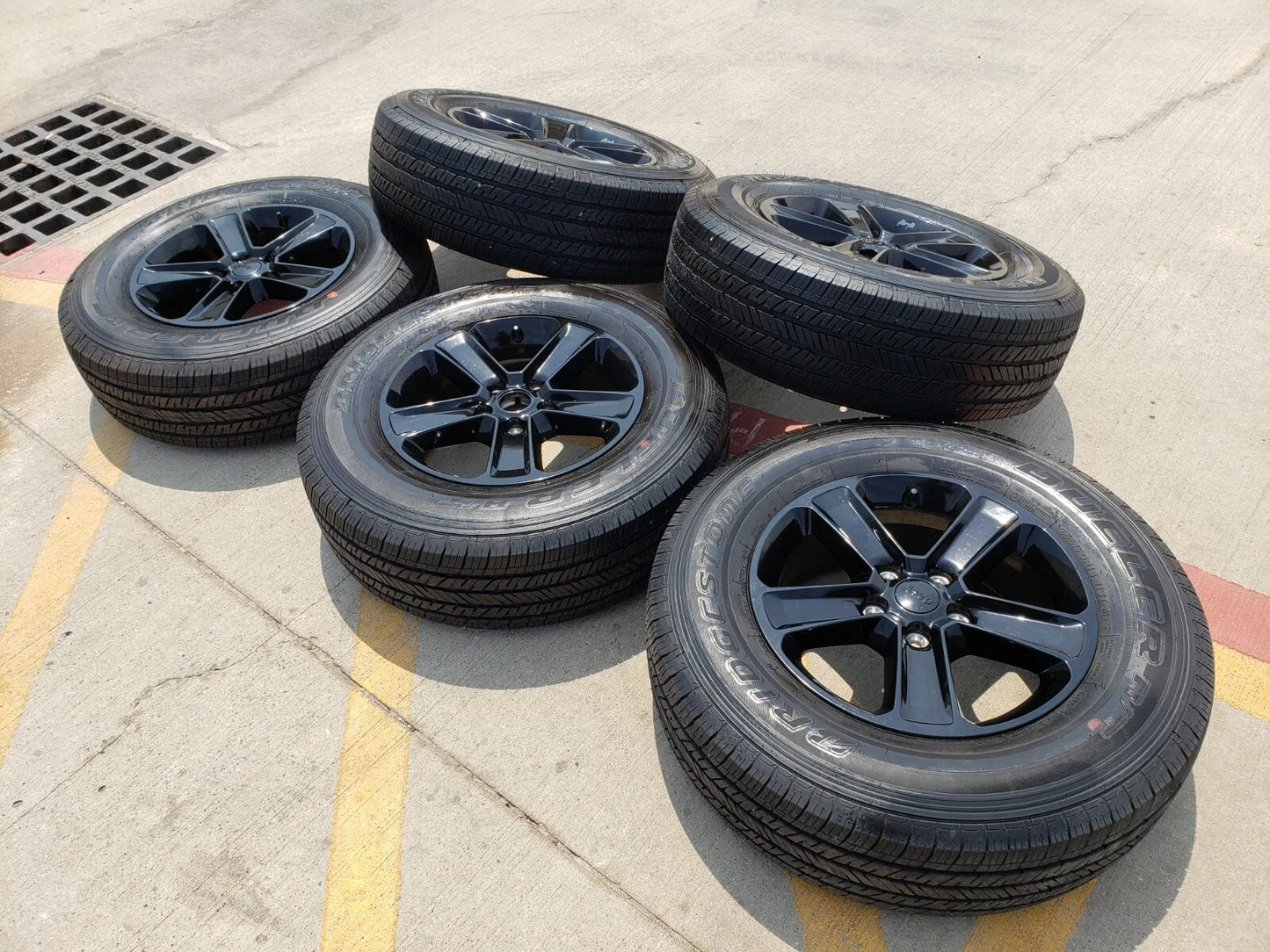 18" Jeep Wrangler Altitude Black OEM wheels rims 9255 9221 tires 2022 2023 2024