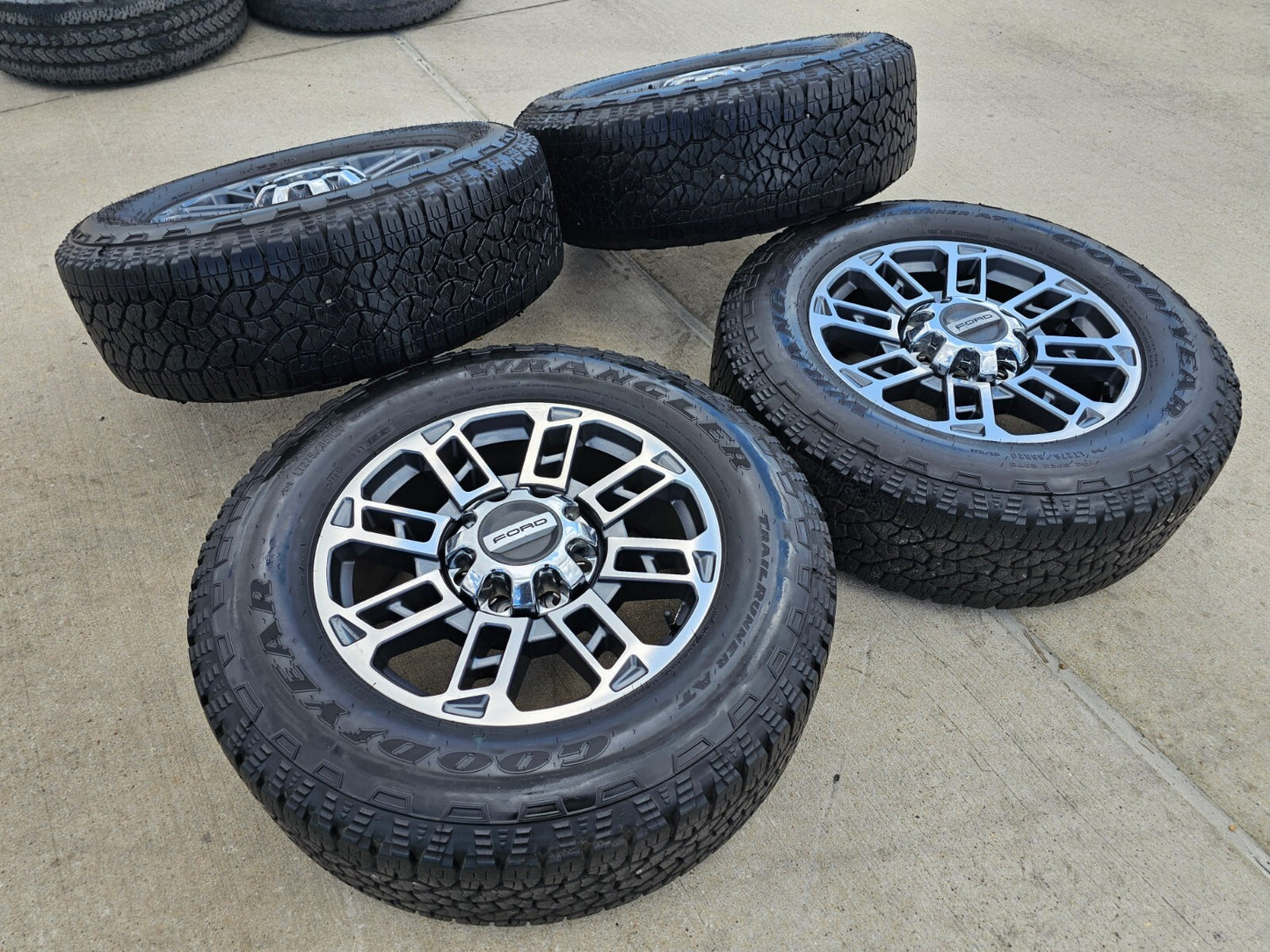 20" Ford F-250 F-350 OEM LIMITED Platinum wheels rims 10302 10483 2024 2025