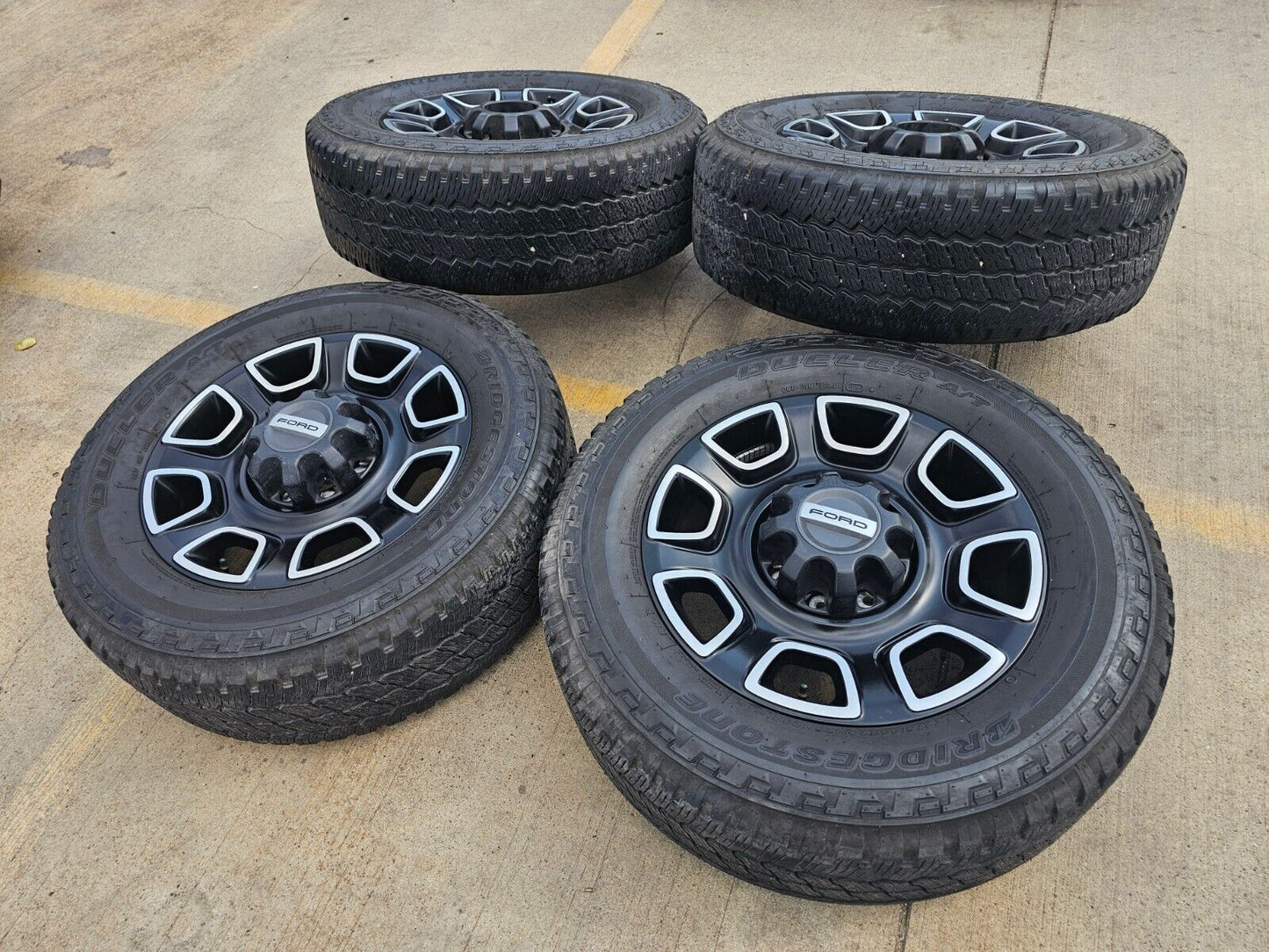 20" Ford F-250 F-350 OEM Lariat Platinum wheels rims 10486 tires