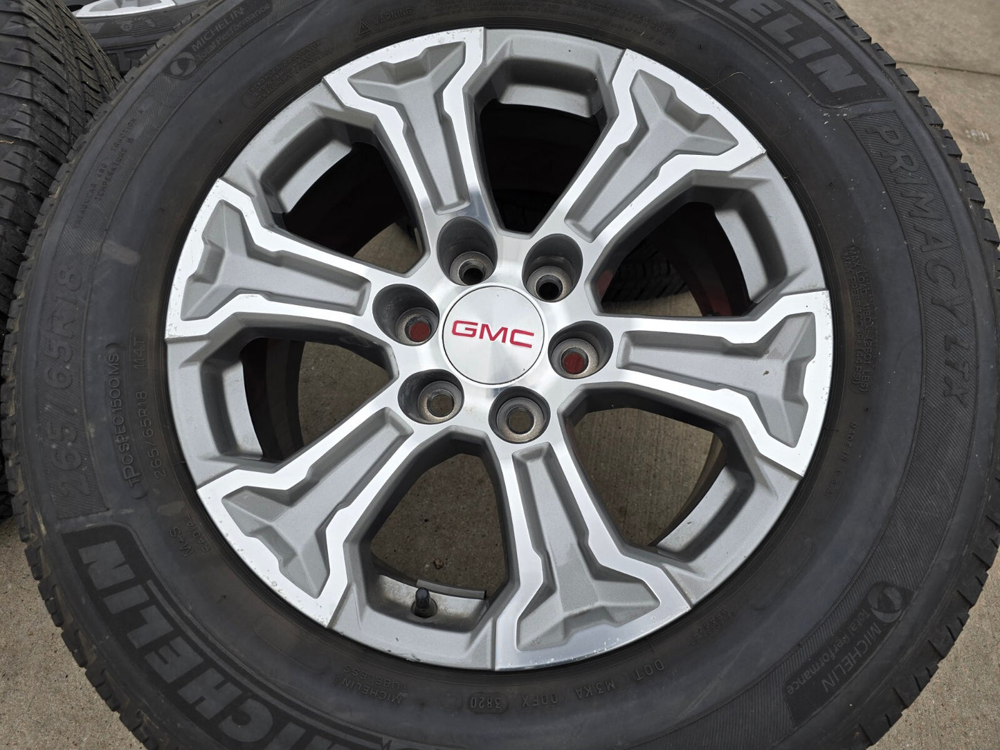 18" GMC Sierra AT4 Chevy Silverado OEM 5910 wheels rims MICHELIN