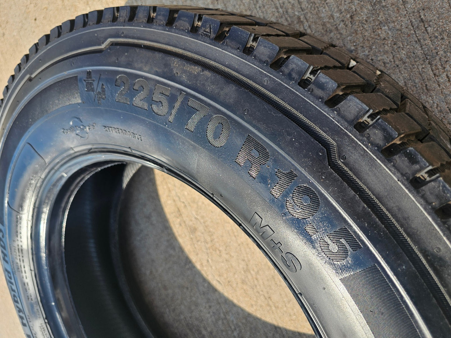 (1) 225/70/19.5 Continental Conti Hybrid HD3 tire 225/70r19.5 LT 14 PLY