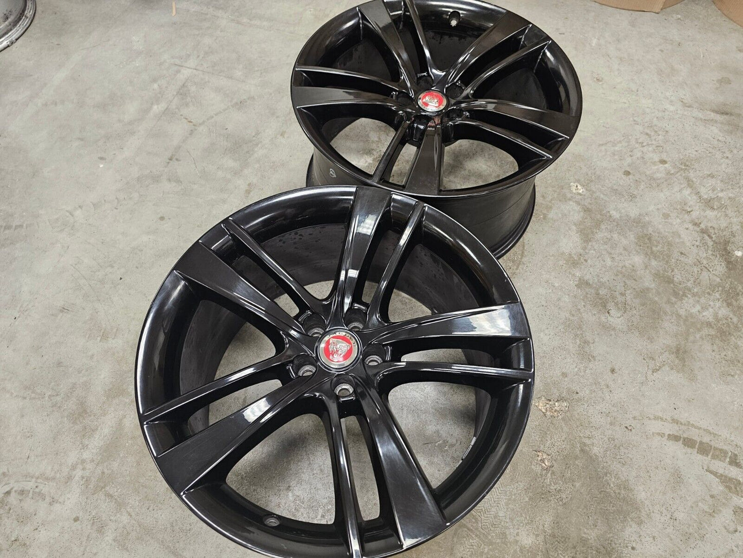 20x10.5 Jaguar F-Type Cyclone OEM wheel rim 59920 spare 2014 2015 2016 2017 2018