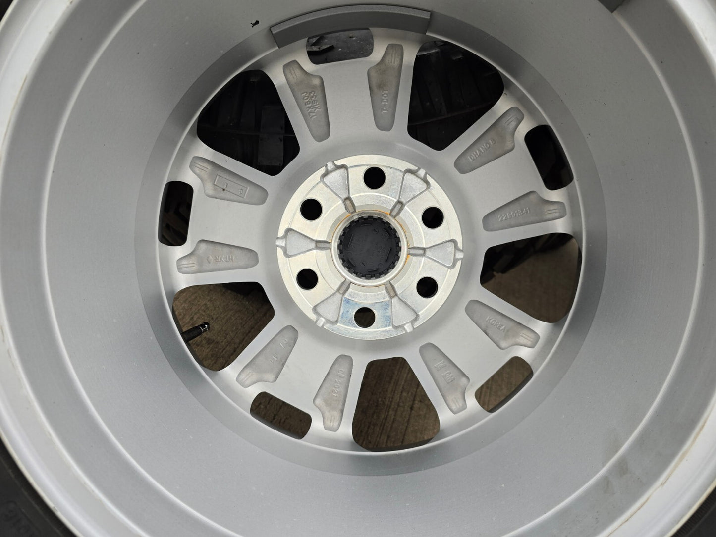 17" Chevy Colorado GMC Canyon OEM 5672 wheel rim tire 2019 2020 2021 2022 NEW