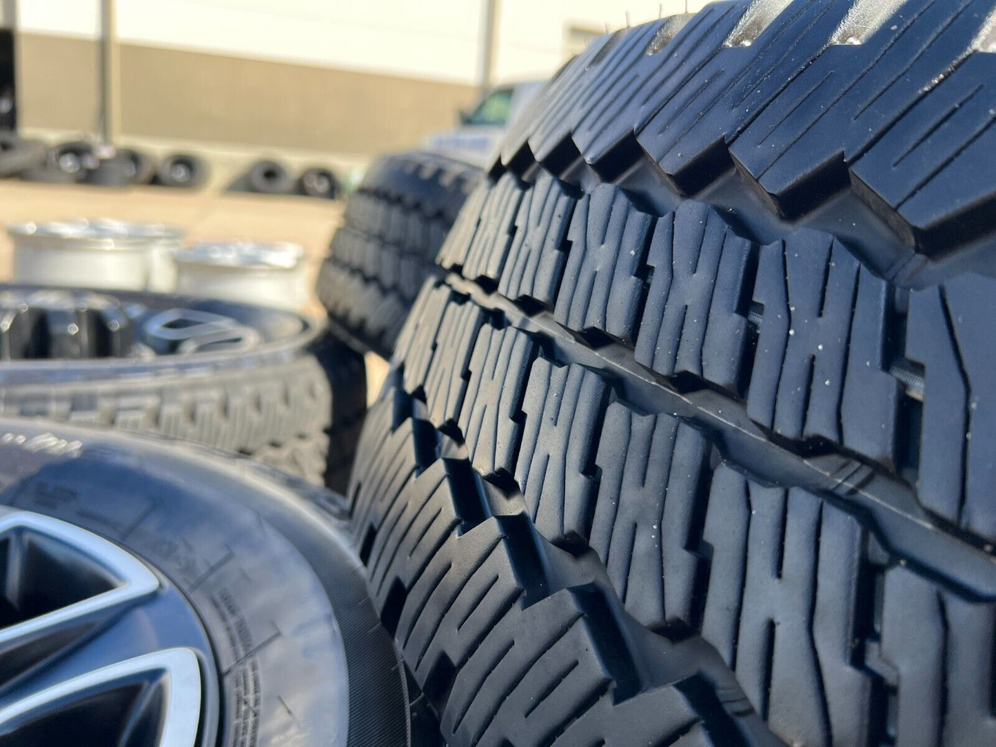 20" Ford F-250 F-350 OEM Lariat Platinum wheels rims 10486 2023 2024