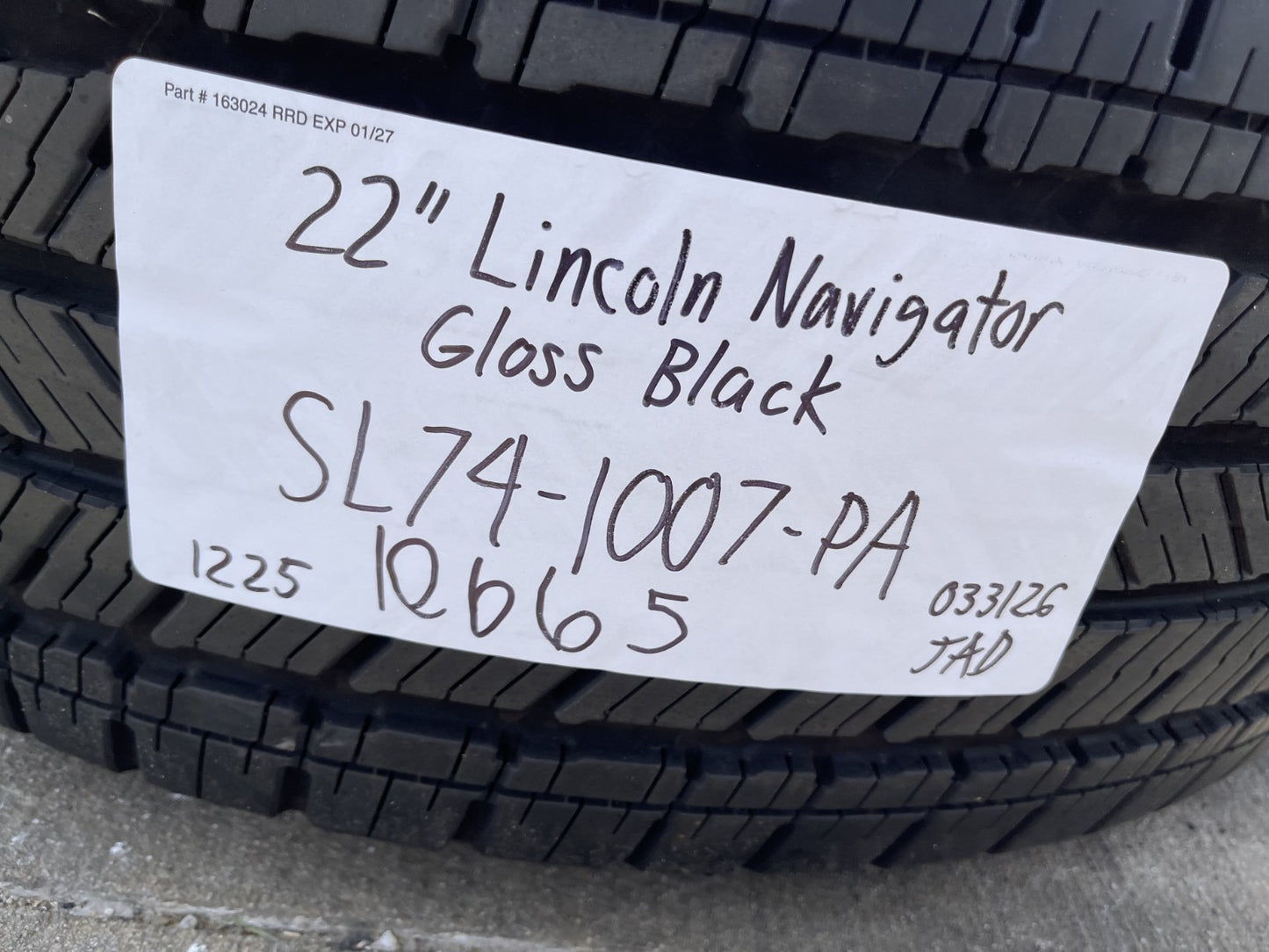 22" Lincoln Navigator OEM 10665 rims wheels BLACK LABEL 2025 2026 MICHELIN