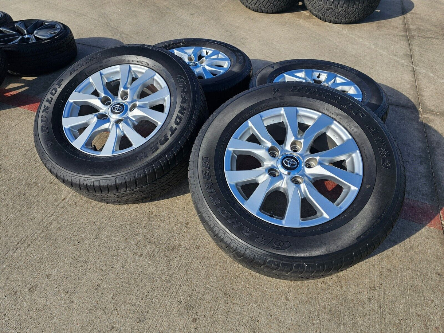 18" Toyota Land Cruiser OEM 75195 LX570 Sequoia Tundra wheels rims 5x150