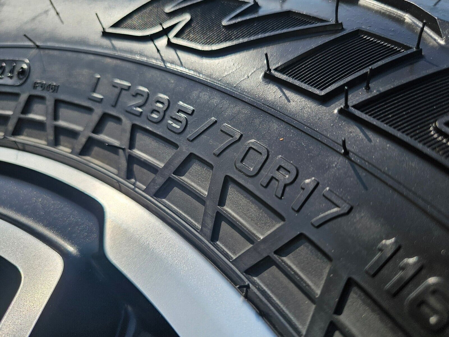 17" Jeep Wrangler Rubicon OEM wheels rims Gladiator 2024 2025 NEW