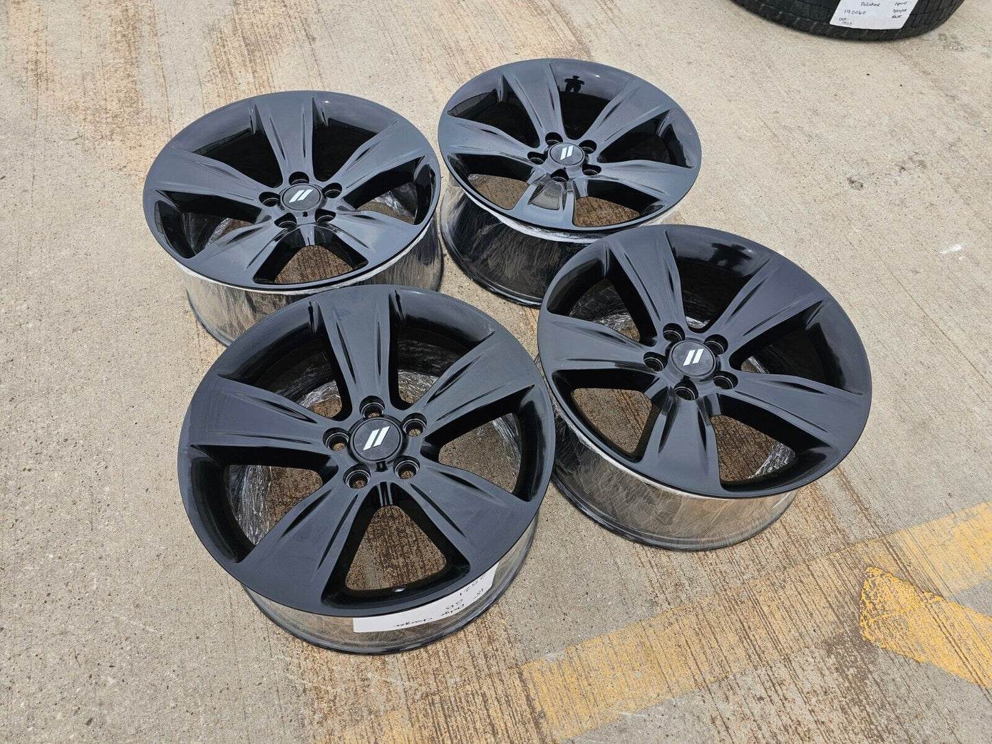 18" Dodge Charger Challenger Chrysler 300 OEM 2521 wheels rims NEW