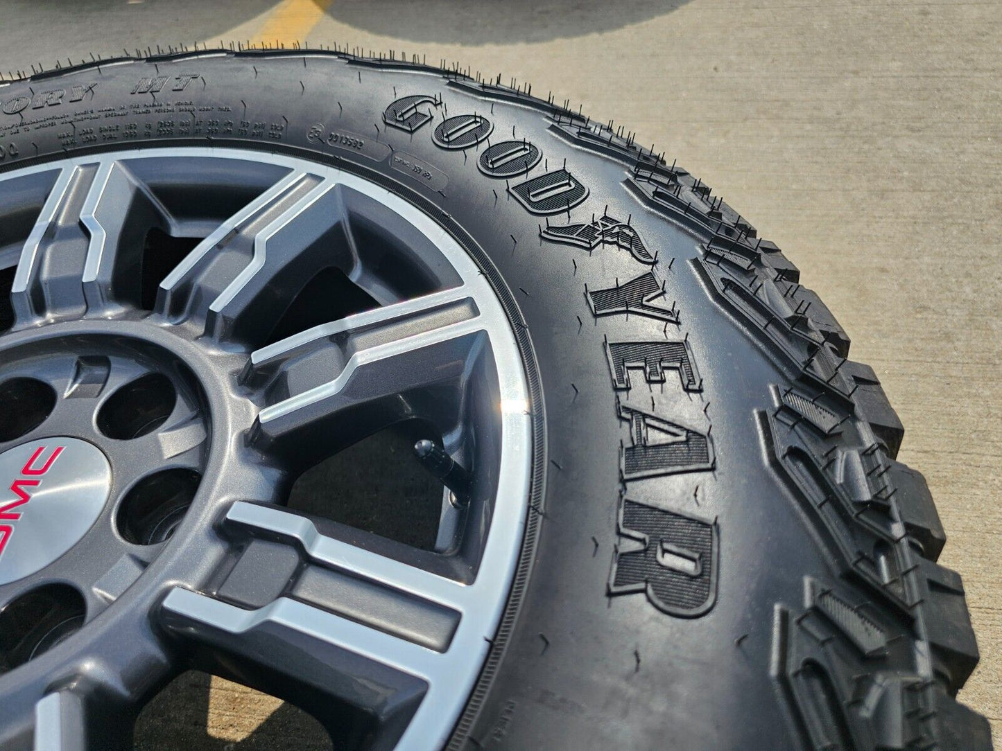 18" GMC Sierra AT4X Chevy Silverado OEM wheels rims A/T tires 2023 2024 NEW