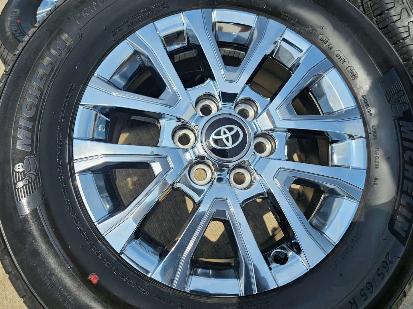 18" Toyota Tacoma LIMITED OEM chrome wheels rims 4260 4Runner 2025 NEW MICHELIN