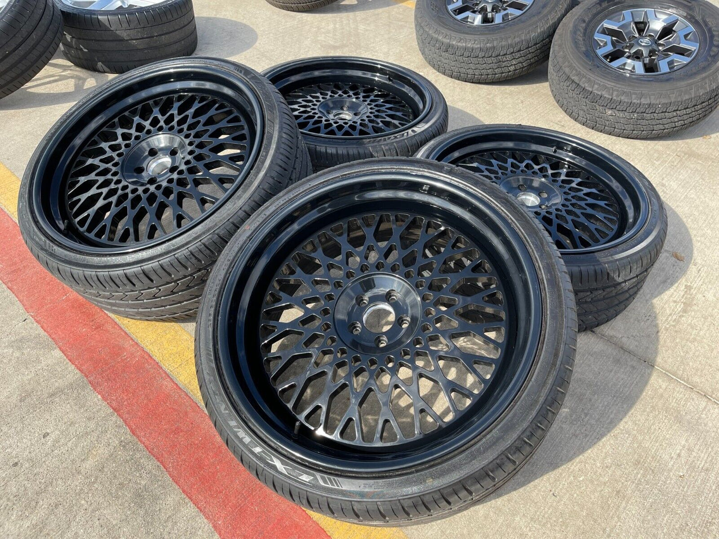 24x9 FORGIATO Rolls Royce Cullinan Phantom wheels rims tires black 5x112