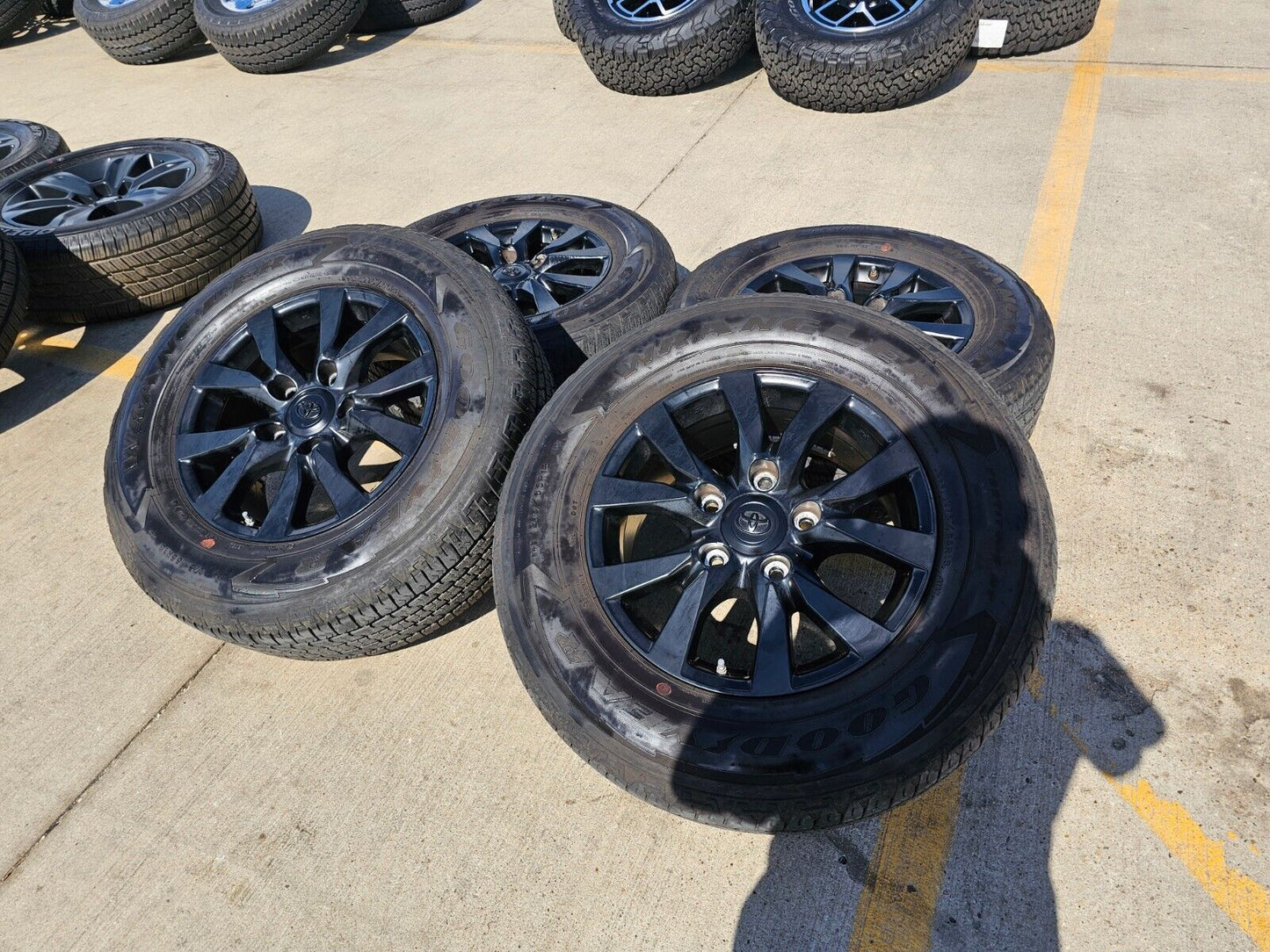 18" Toyota Land Cruiser OEM 75195 LX570 Sequoia Tundra wheels rims 5x150