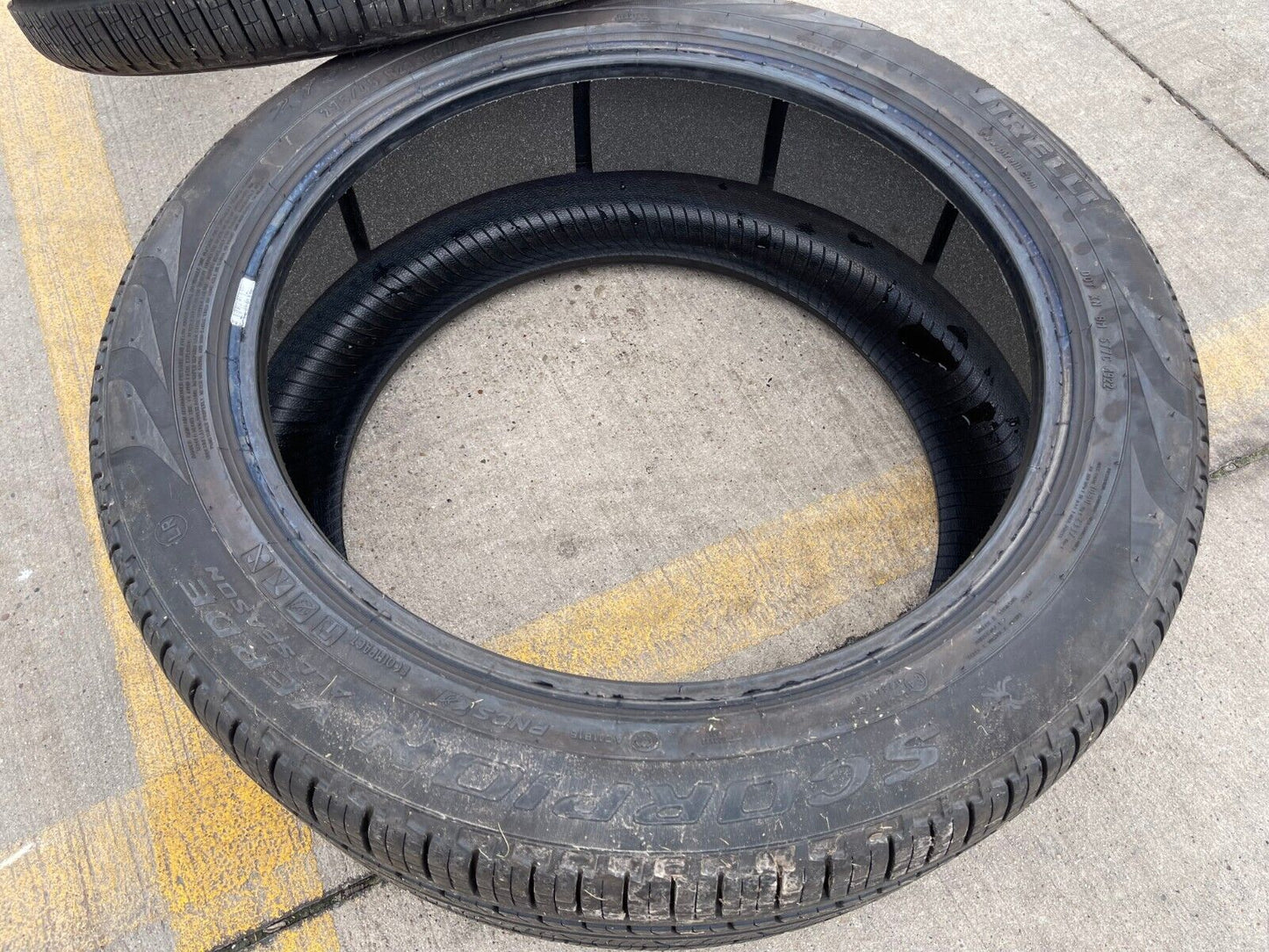 (1) 275/45/21 Pirelli Scorpion Verde A/S tire 110W 275/45r21 M+S LR PNCS