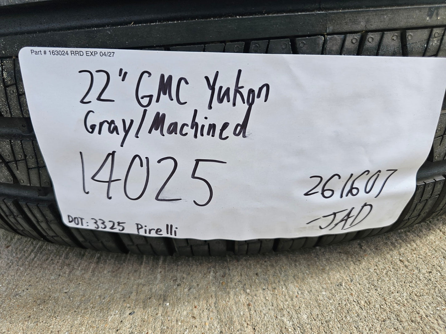 22" GMC Yukon Sierra DENALI OEM wheels rims SET 14025 97000 tires PIRELLI NEW
