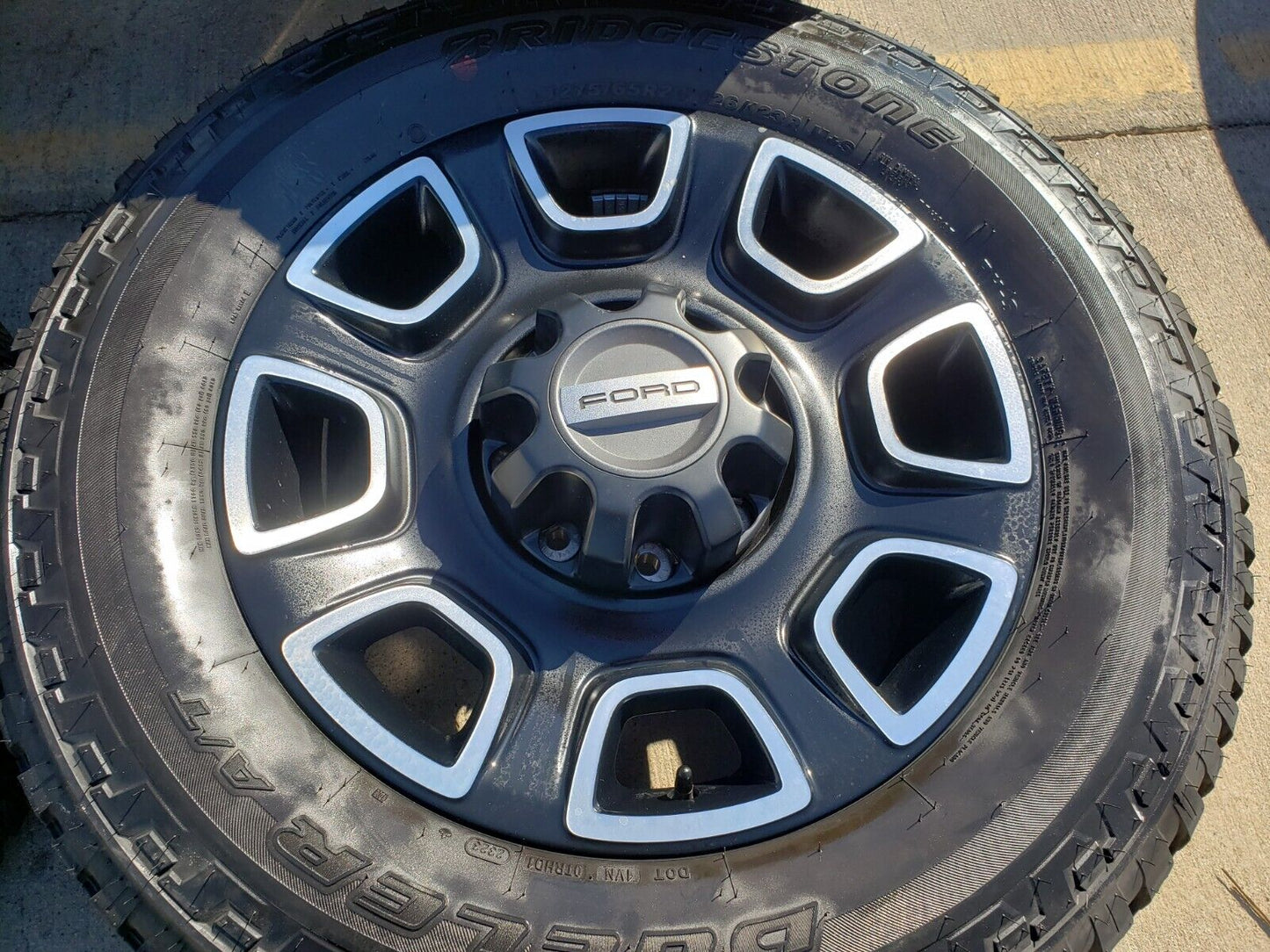 20" Ford F-250 F-350 OEM Lariat Platinum wheels rims 10486 tires