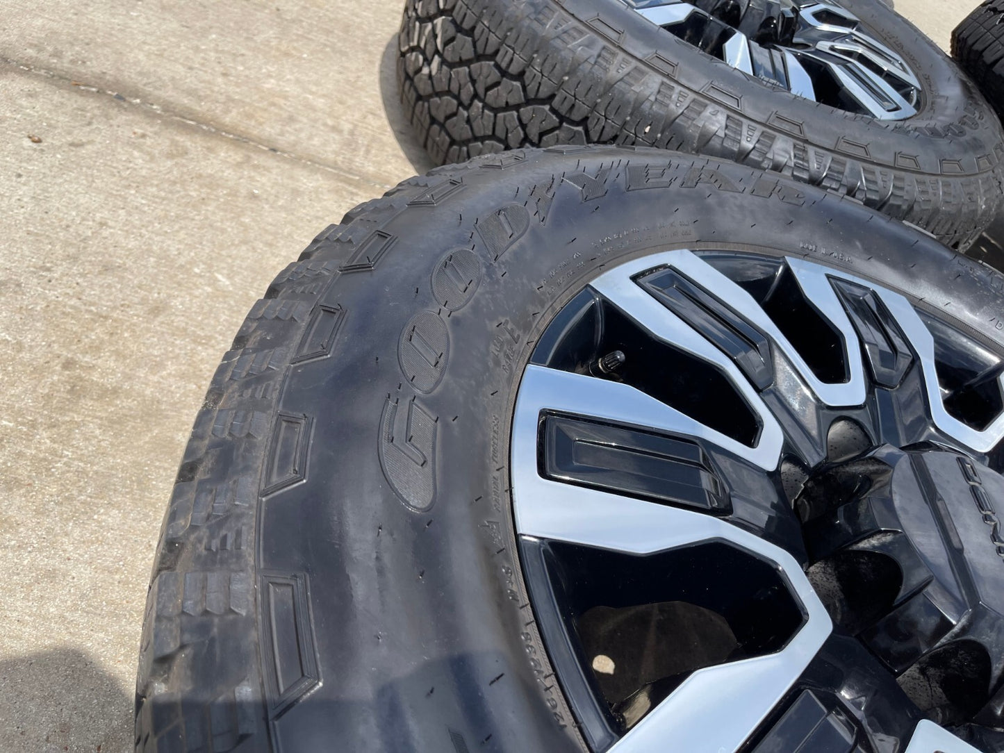 20" GMC Sierra DENALI 2500 3500 OEM wheels rims 5958 Chevy Silverado
