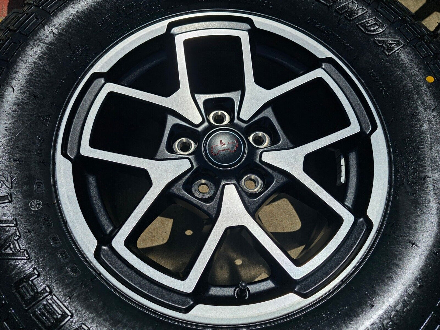17" Jeep Wrangler Rubicon OEM wheels rims Gladiator tires KENDA 33" NEW