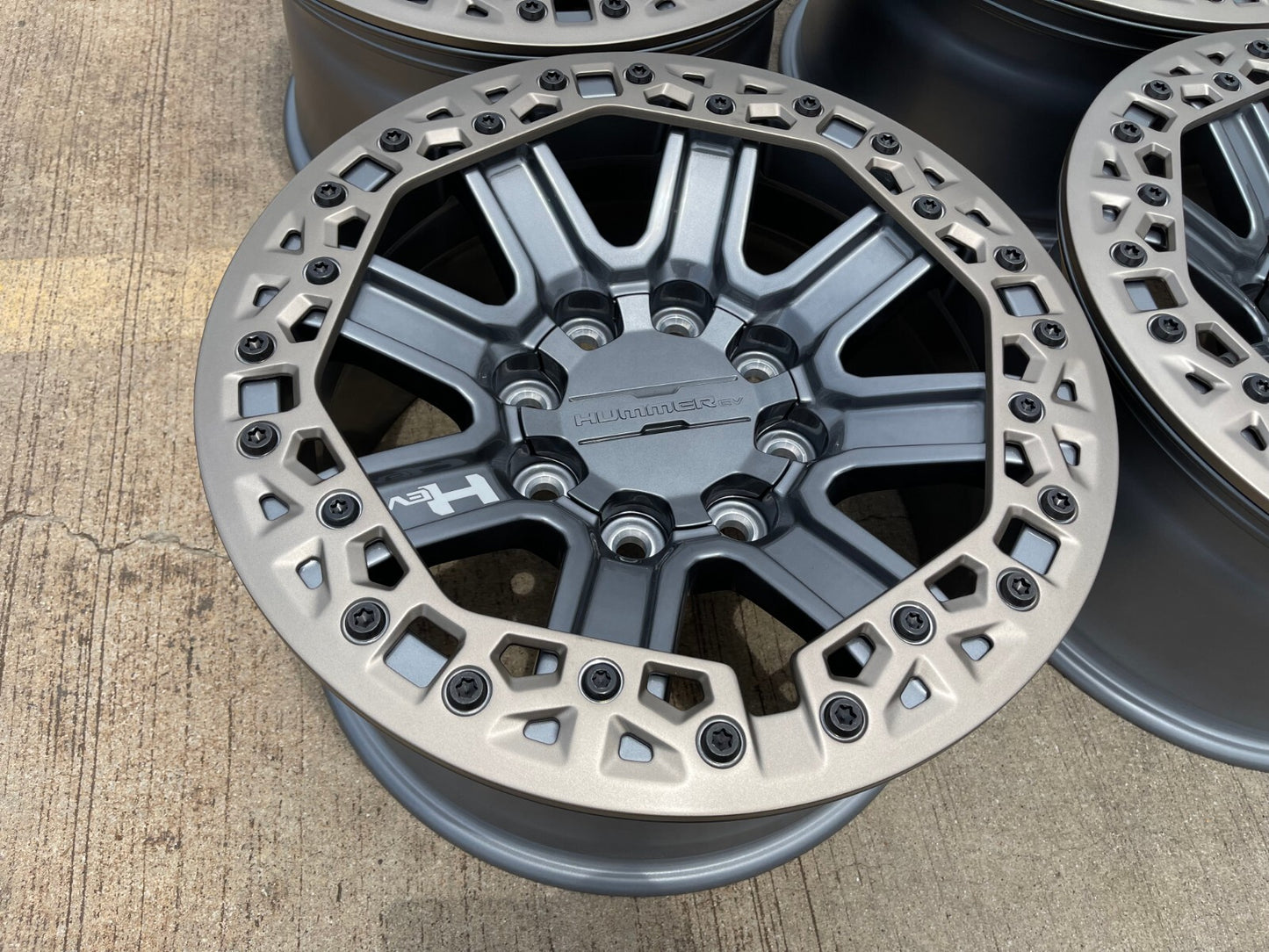 18" Hummer Grazen beadlock EV HEV 2500 OEM wheels rims 2023 2024 2025 2026 NEW