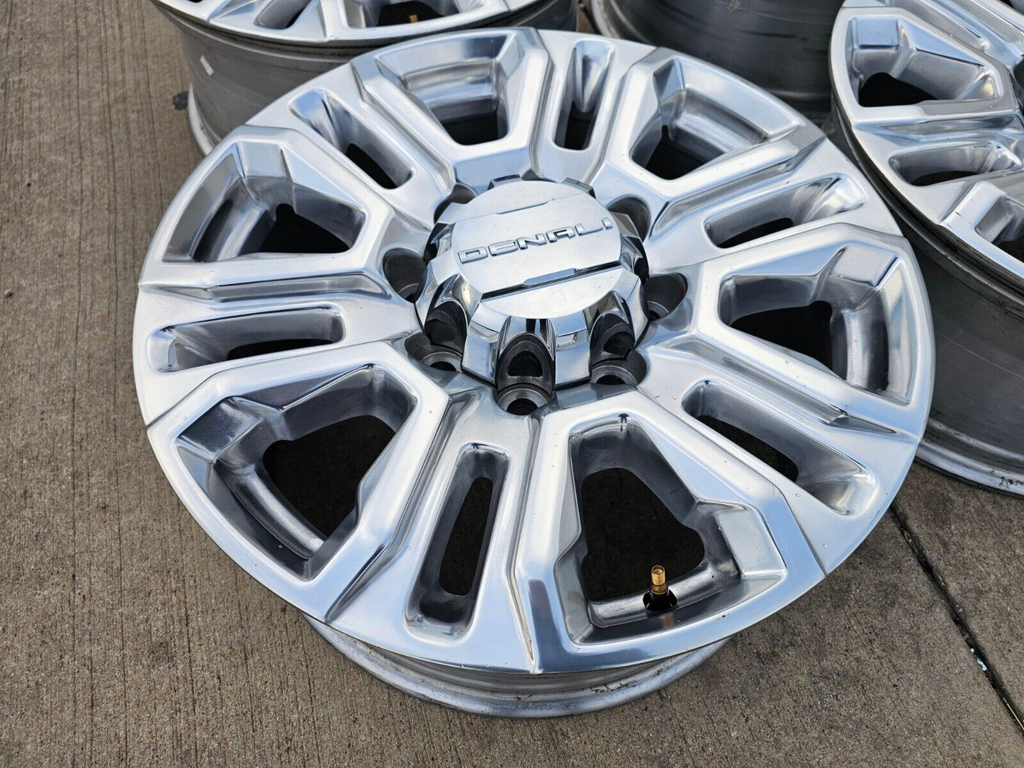 20" GMC Sierra Denali 2500 3500 OEM 5957 rims wheels 2021 2022 2023 2024 2025