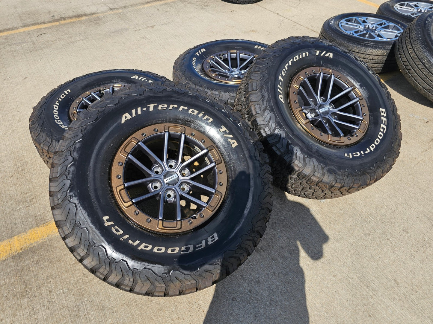 17" Ford F-150 Raptor OEM rims wheels BEADLOCK 96450 Expedition 37" BFG BRONZE