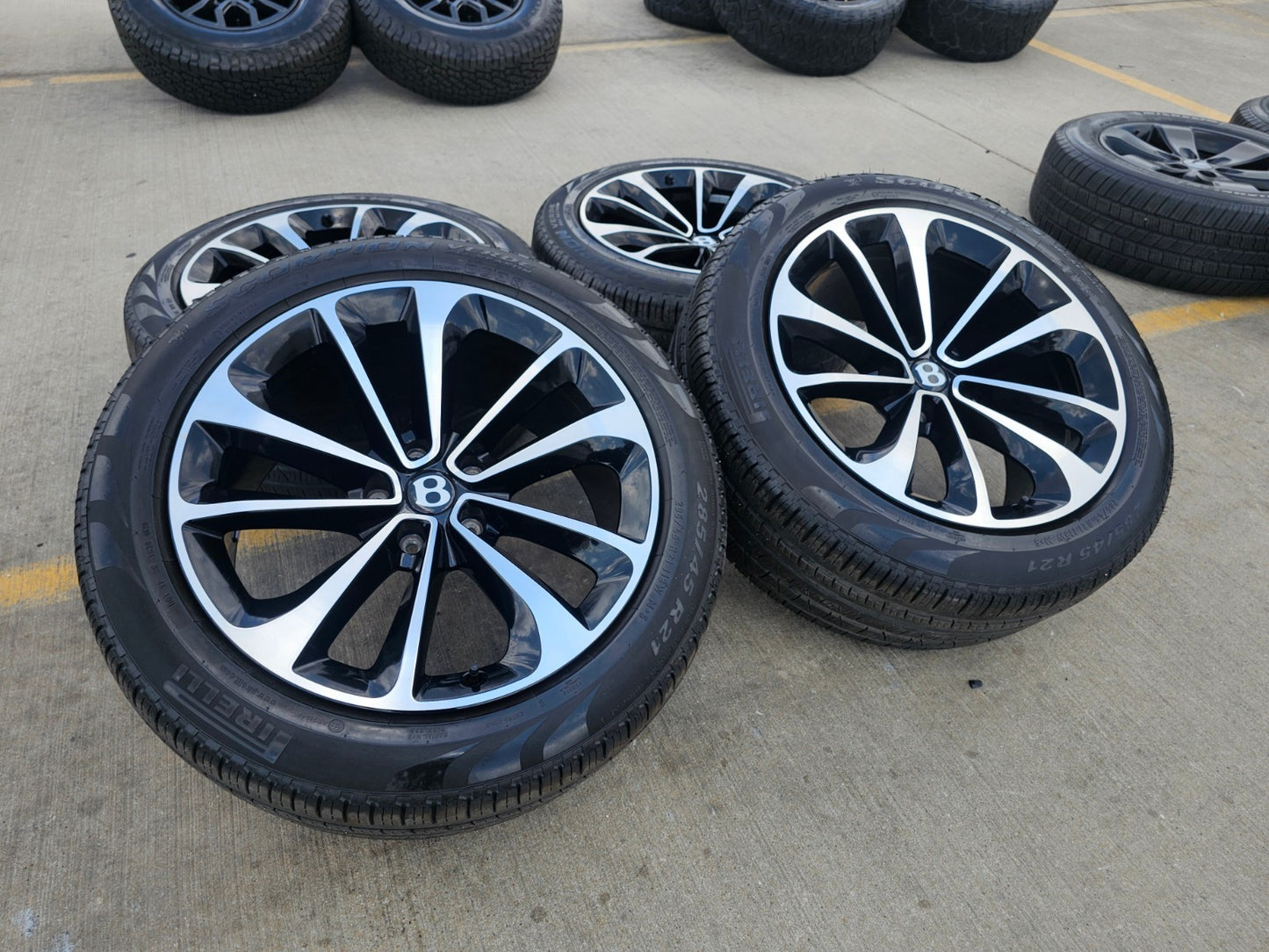 21" Bentley Bentayga OEM wheels rims black Mulliner Continental Flying Spur GT