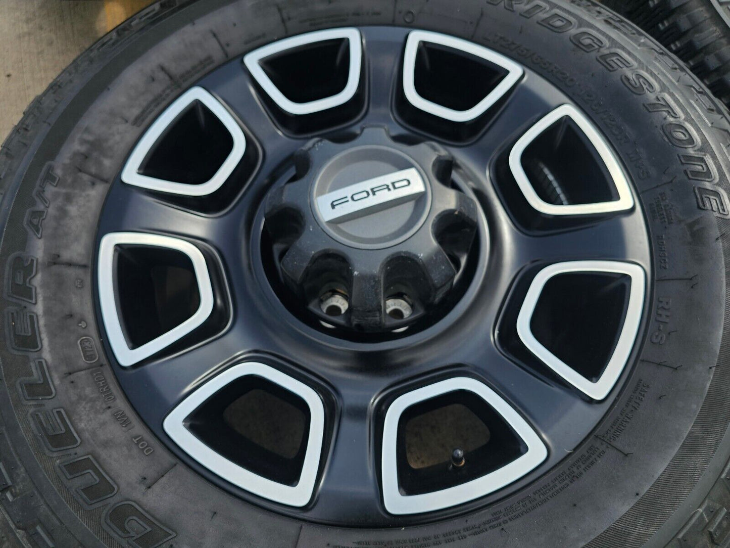 20" Ford F-250 F-350 OEM Lariat Platinum wheels rims 10486 tires