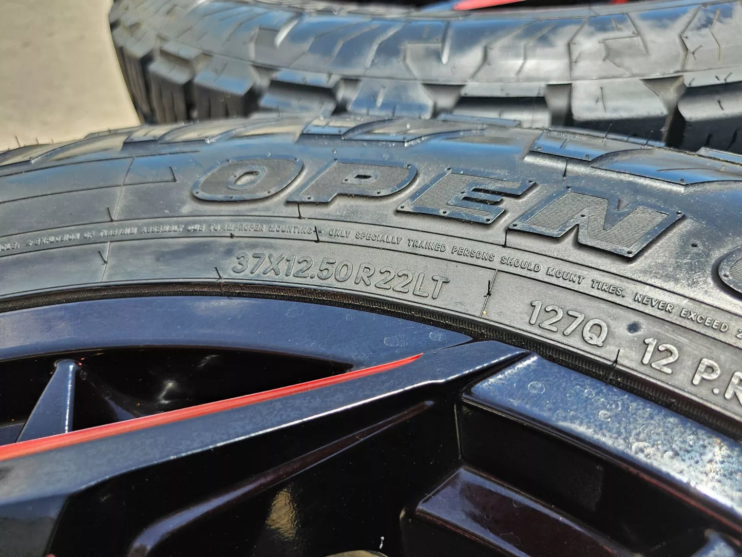 22x10 FUEL D775 Reaction Chevy Dodge Ram 2500 3500 wheels rims 37" 8x165 8x6.5