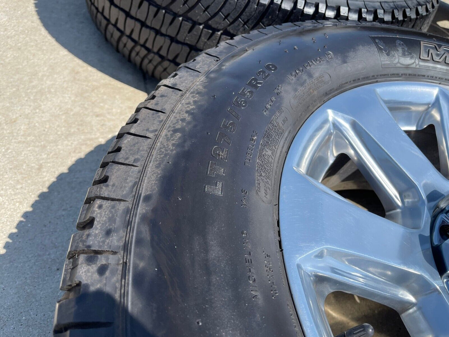 20" Ford F-250 F-350 Platinum OEM rims wheels 10103 tires MICHELIN