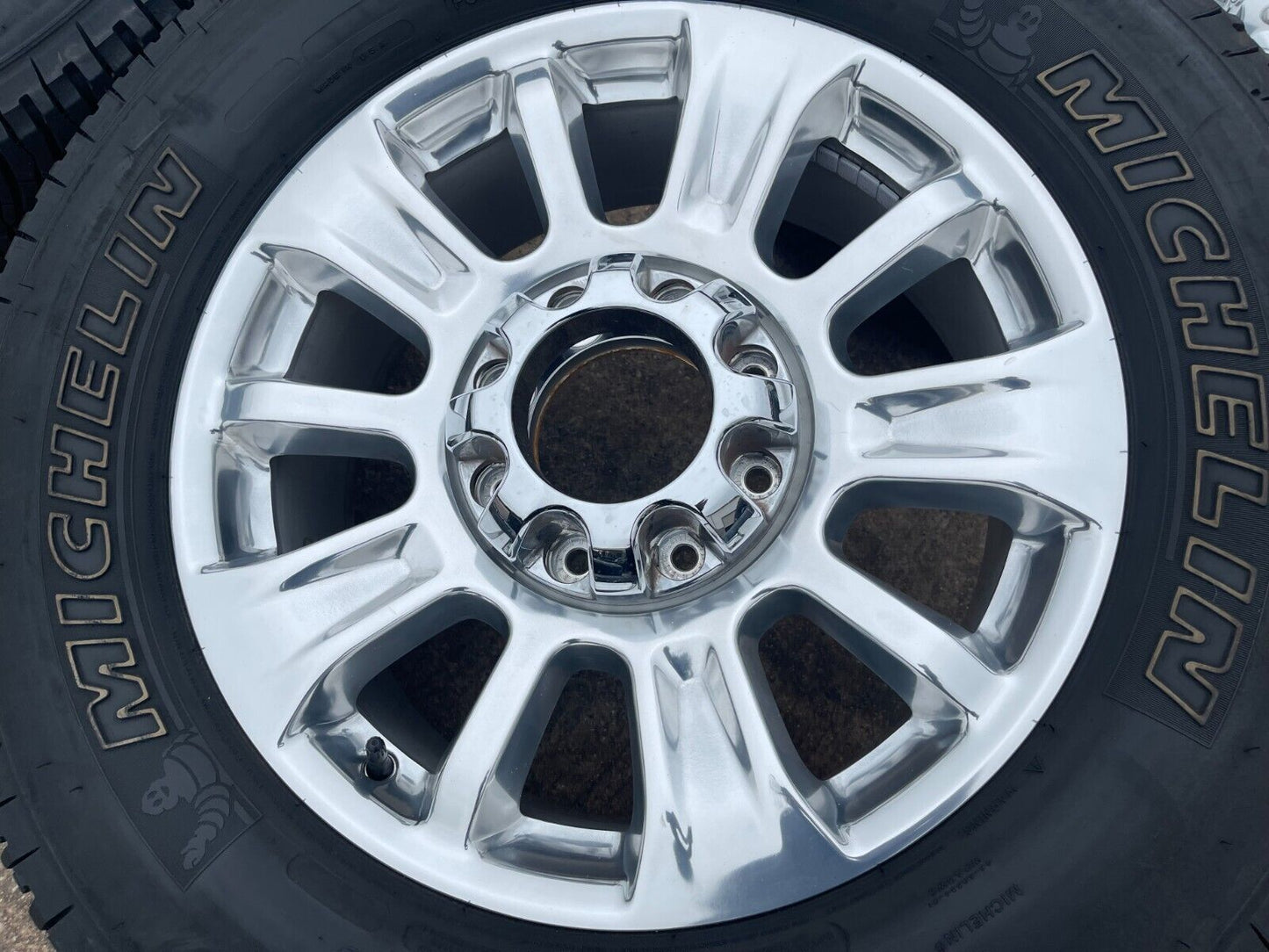 20" Ford F-250 F-350 OEM King Ranch wheels rims 10294 tires MICHELIN