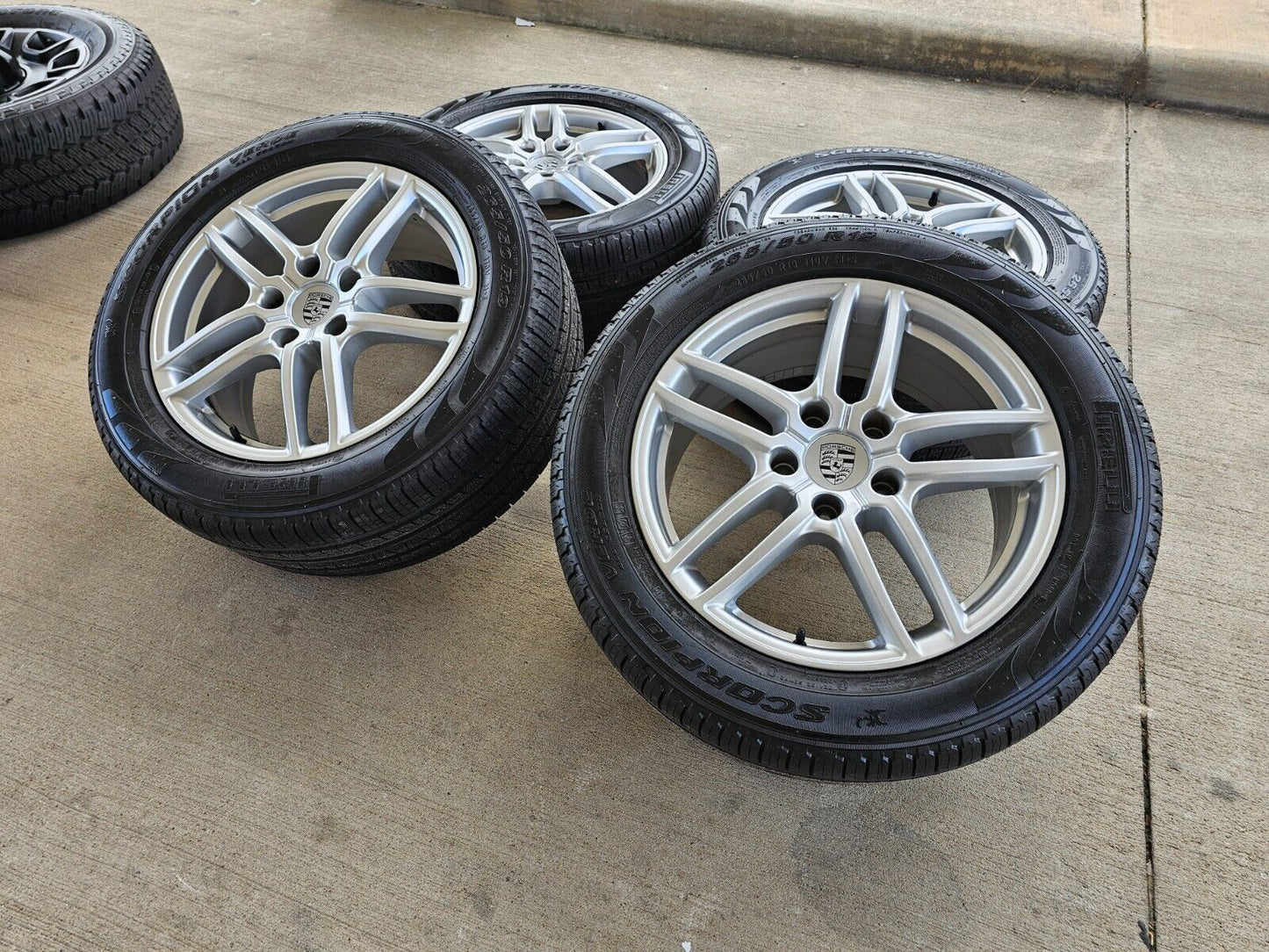 19" Porsche Cayenne OEM 67404 wheels rims tires PIRELLI