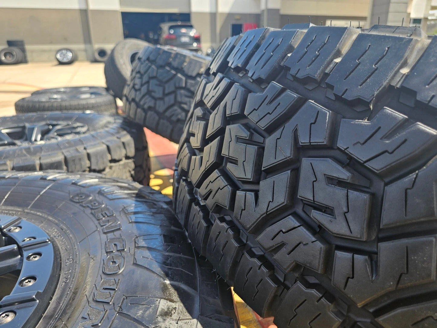 17" Ford F-150 Raptor OEM BEADLOCK 10460 rims wheels tires 37" TOYO
