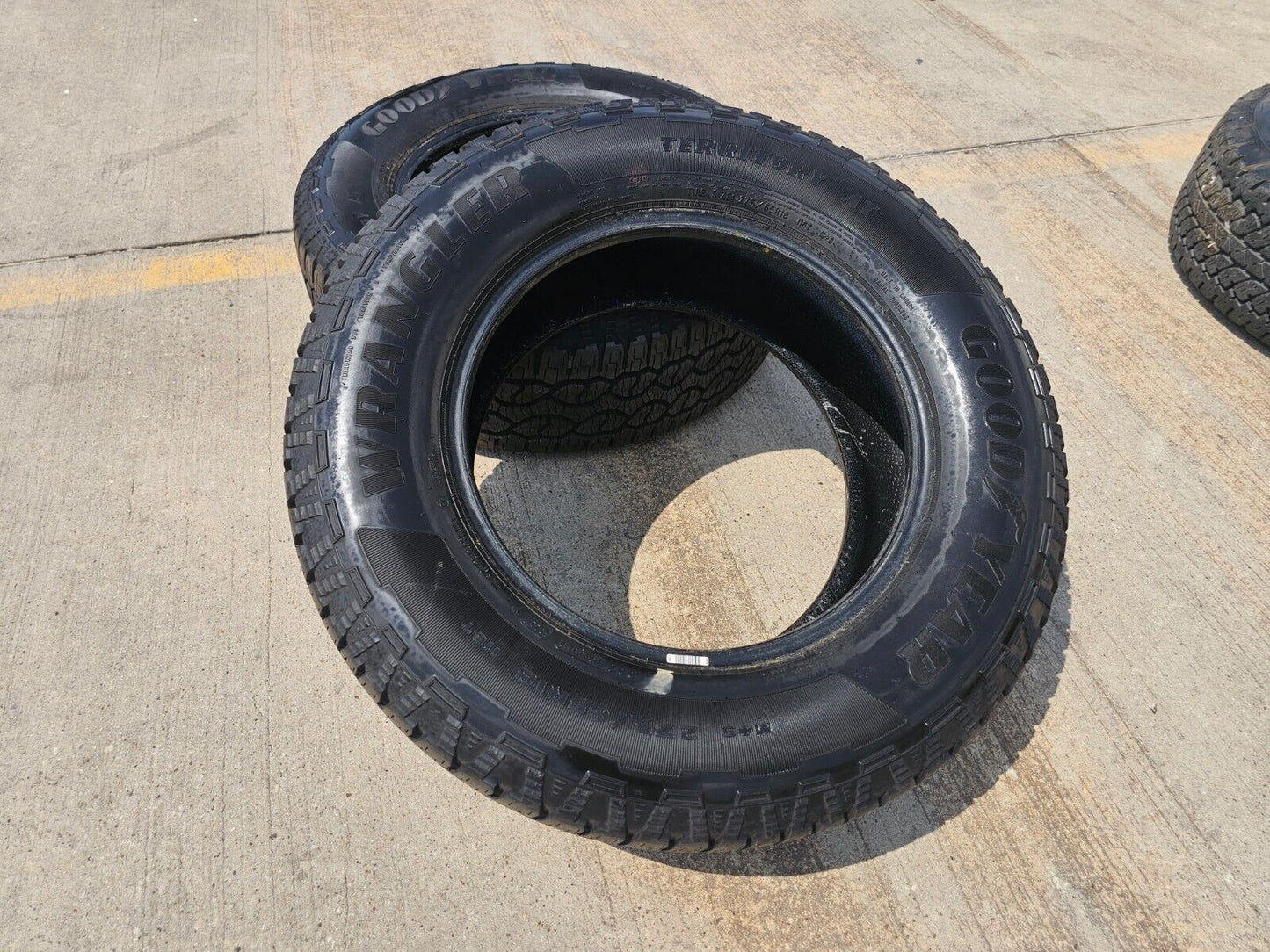 (1) 275/65/18 Goodyear Wrangler Territory A/T tire NEW