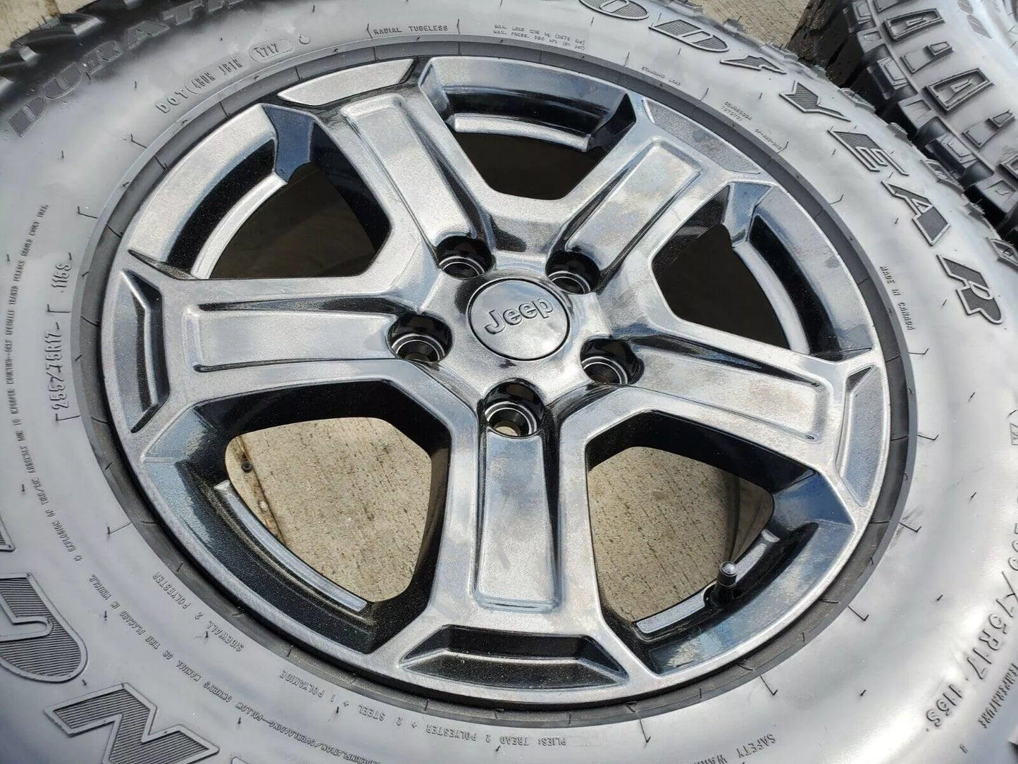 17" Jeep Gladiator Wrangler Rubicon OEM wheels rims 9216 DURATRAC