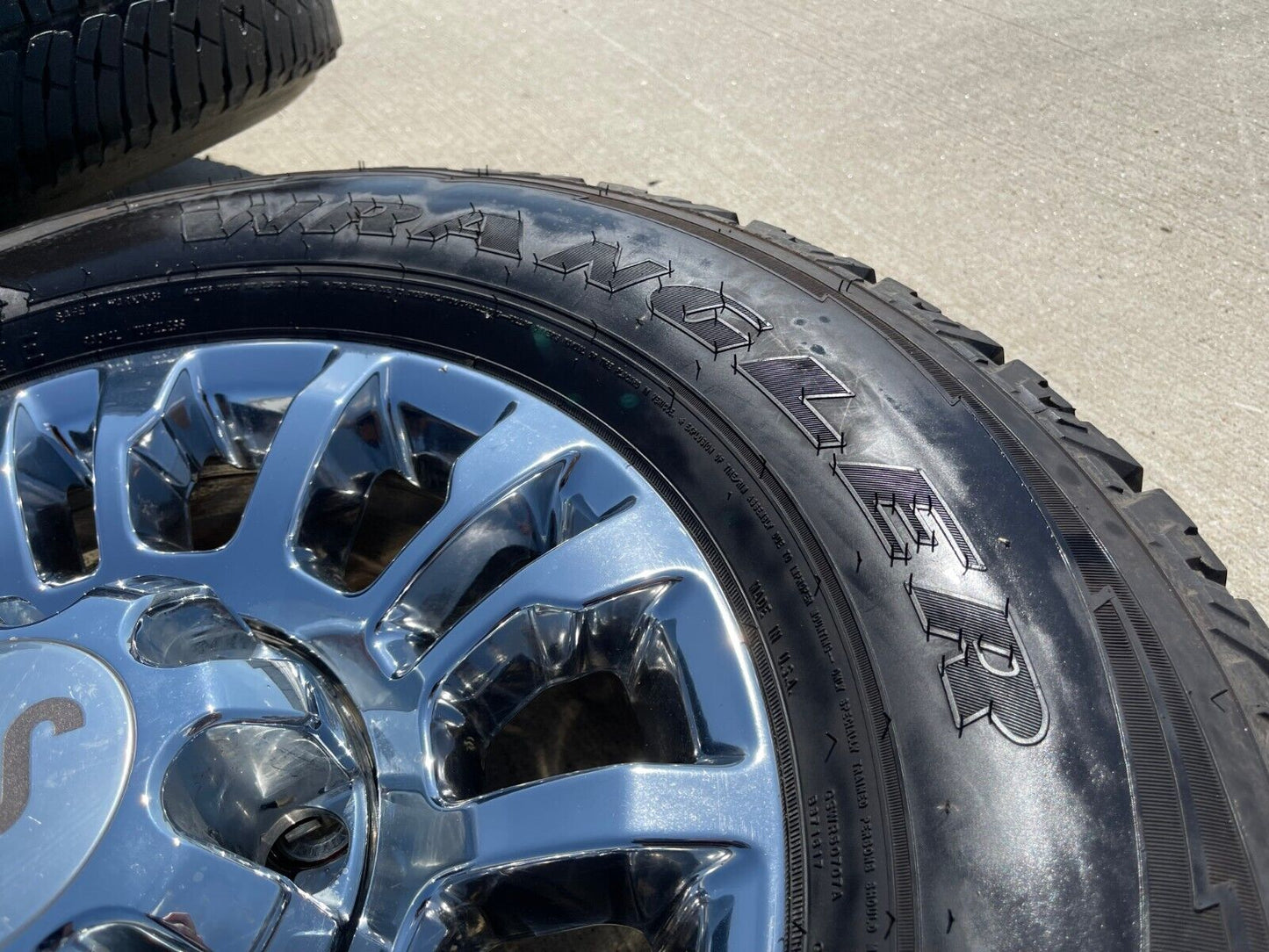 18" Ford F-250 F-350 OEM rims wheels 10290 chrome tires