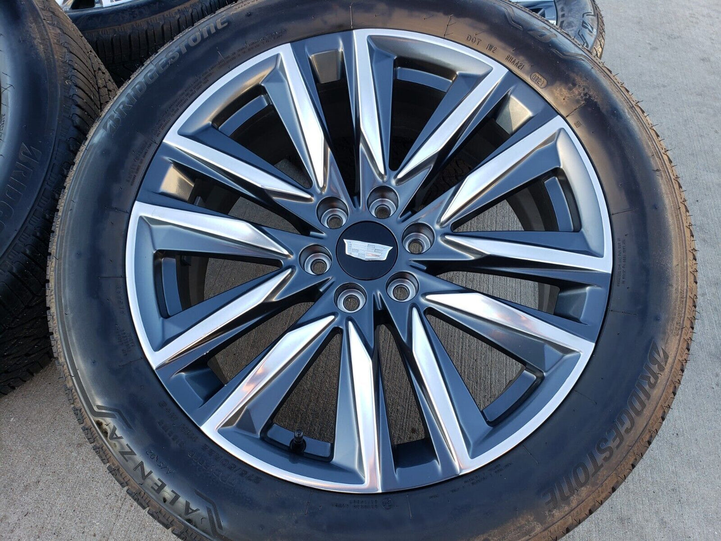 22" Cadillac Escalade OEM Platinum wheels rims 4869 95028 tires 2022 2023 2024