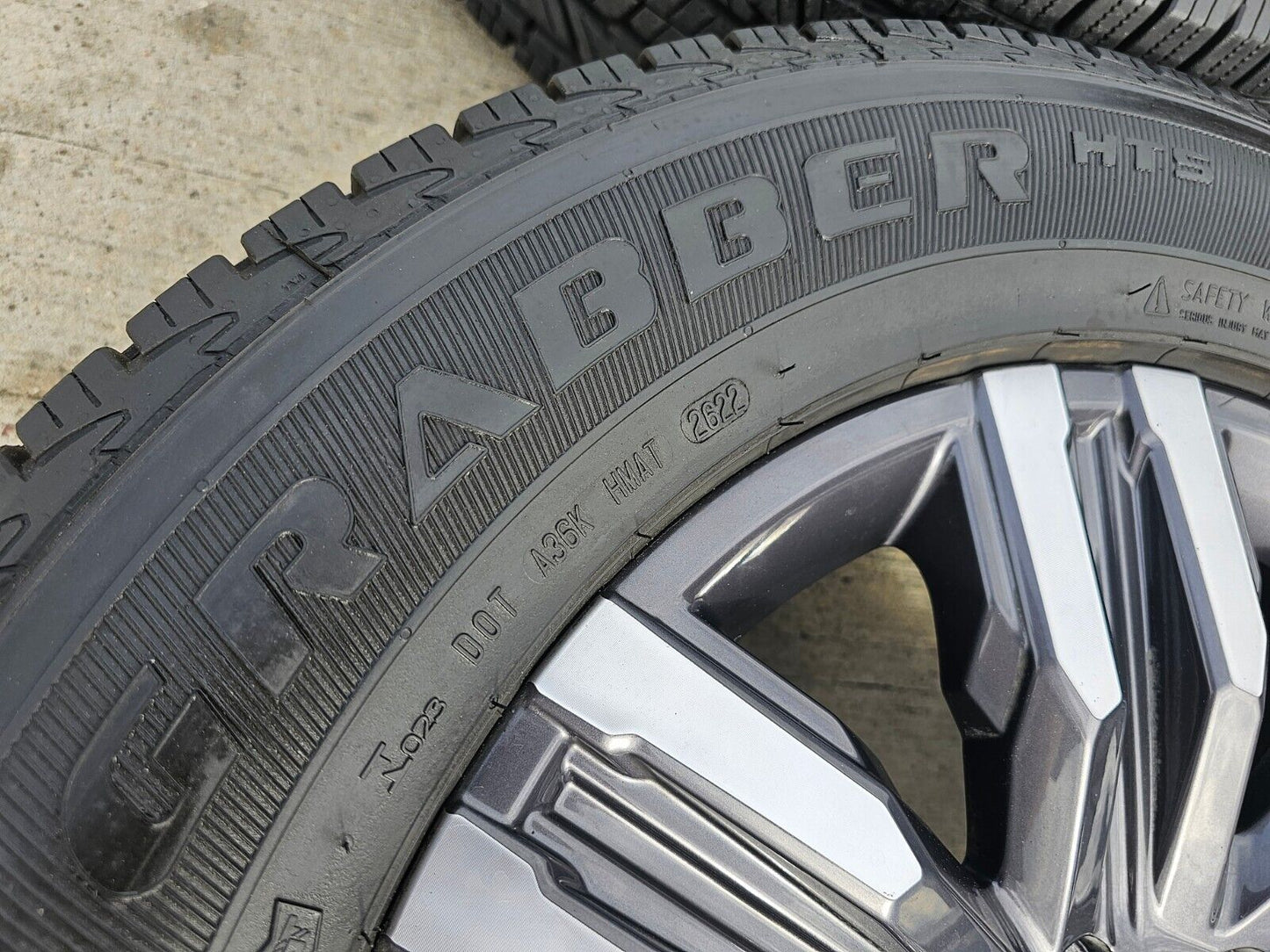 20" Nissan Titan XD Pro-4X OEM wheels rims tires 2019 2020 2021 2022 2023 2024