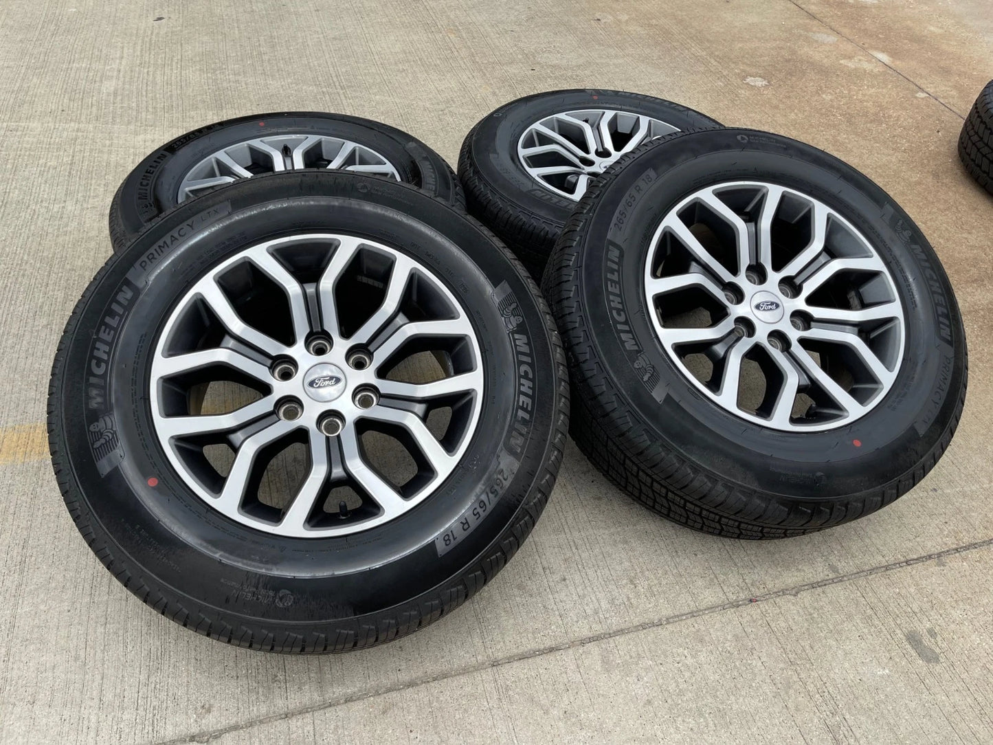 18" Ford F-150 Lariat OEM rims wheels 10342 tires NEW MICHELIN
