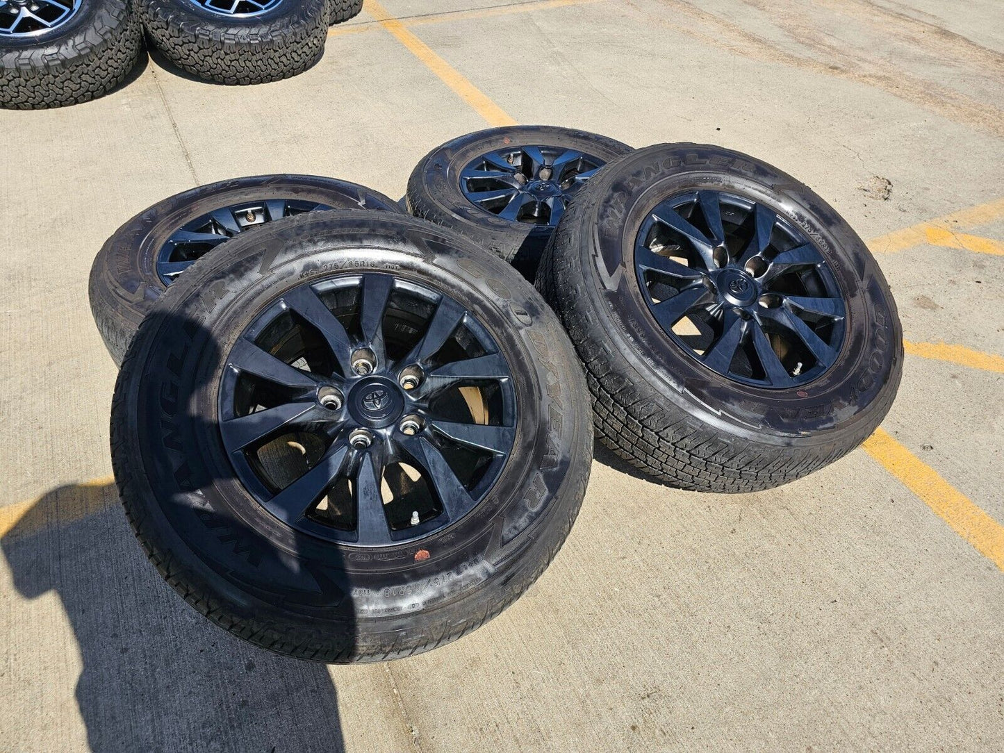18" Toyota Land Cruiser OEM 75195 LX570 Sequoia Tundra wheels rims 5x150