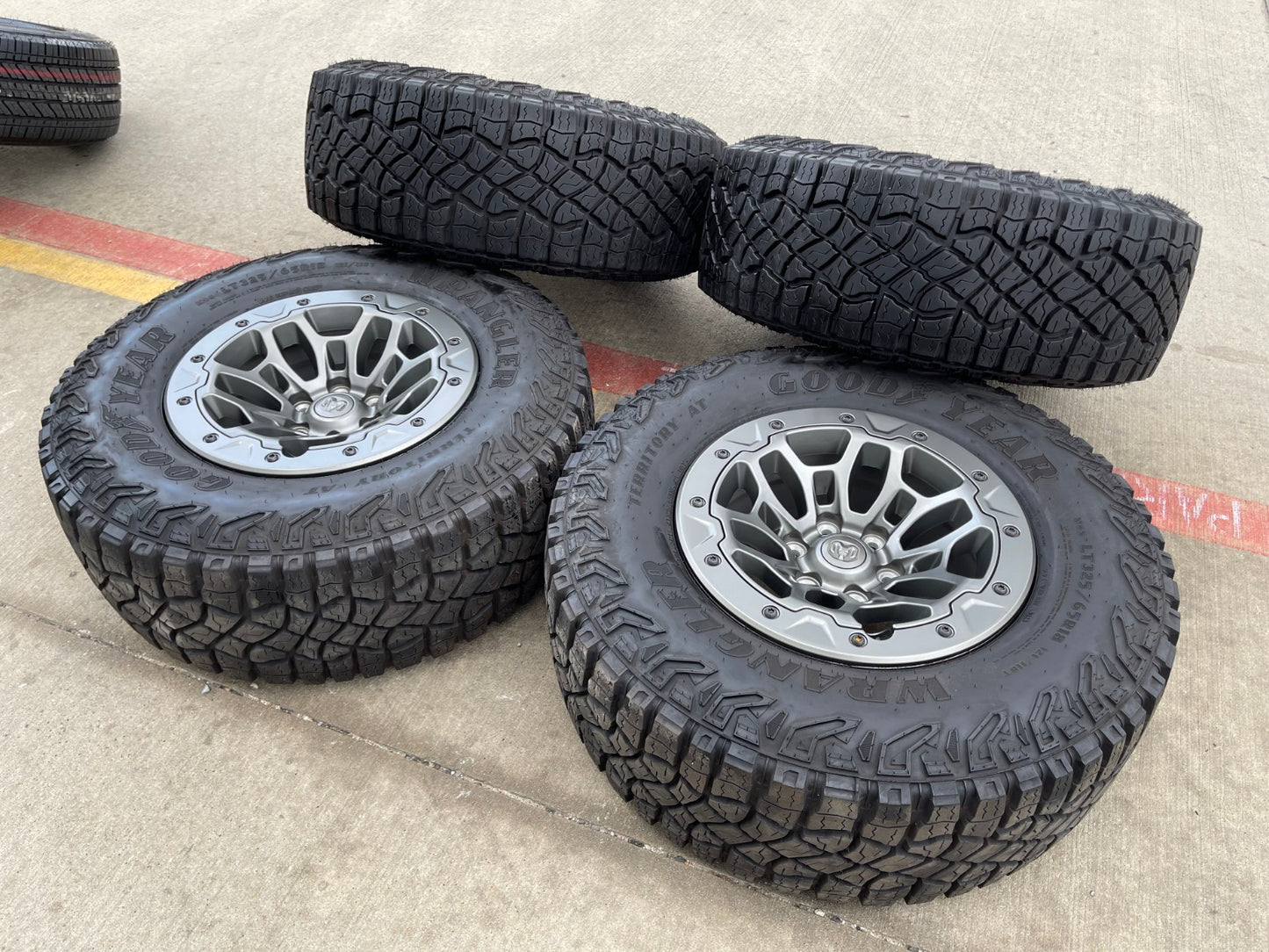 18" Dodge Ram 1500 RHO TRX Beadlock OEM wheel rim 2735 tires 2023 2024 2025 2026