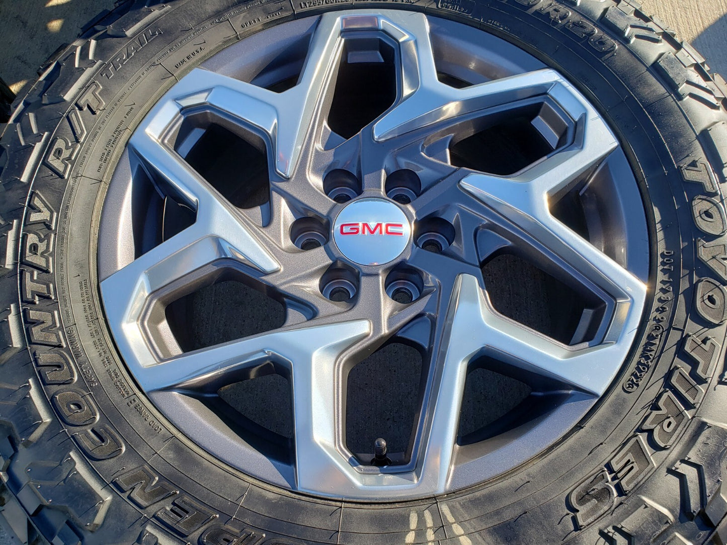 20" GMC Sierra Yukon AT4 Tahoe Silverado OEM 95369 wheels rims TOYO 34"