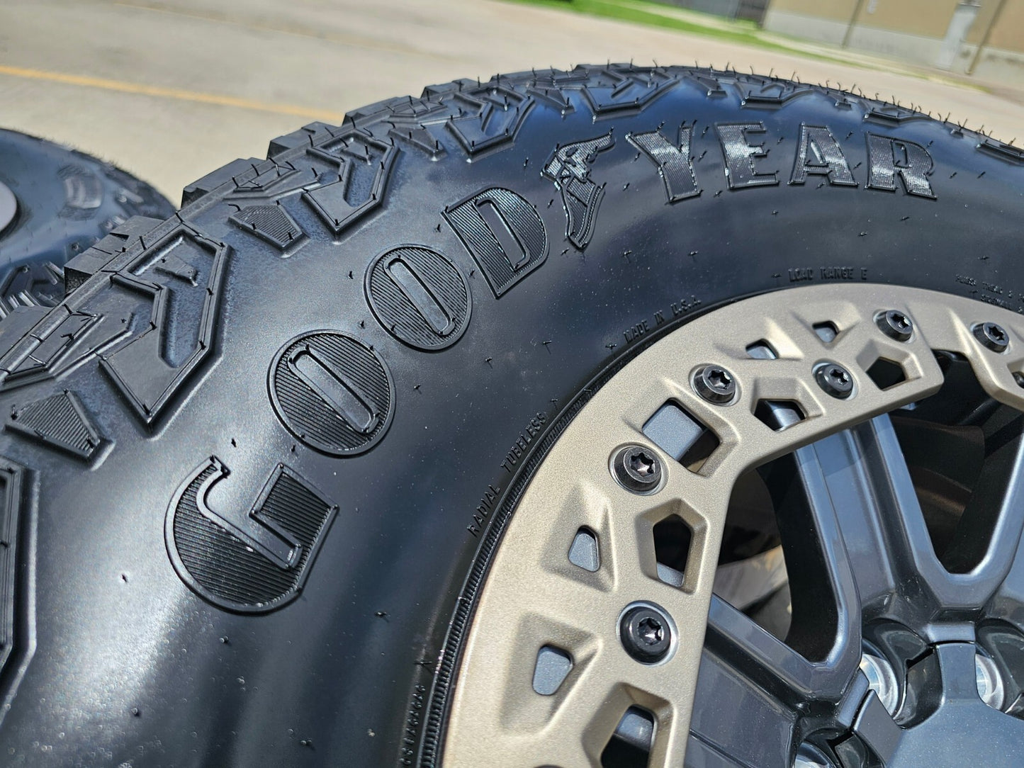 (5) 18" Hummer Grazen beadlock EV HEV 2500 OEM wheels rims 2024 2025 2026 NEW