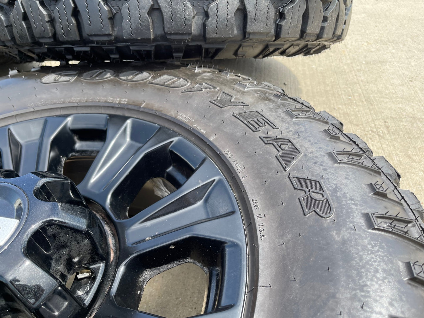 18" Ford F-250 F-350 Tremor OEM 10097 rims wheels DURATRAC A/T tires