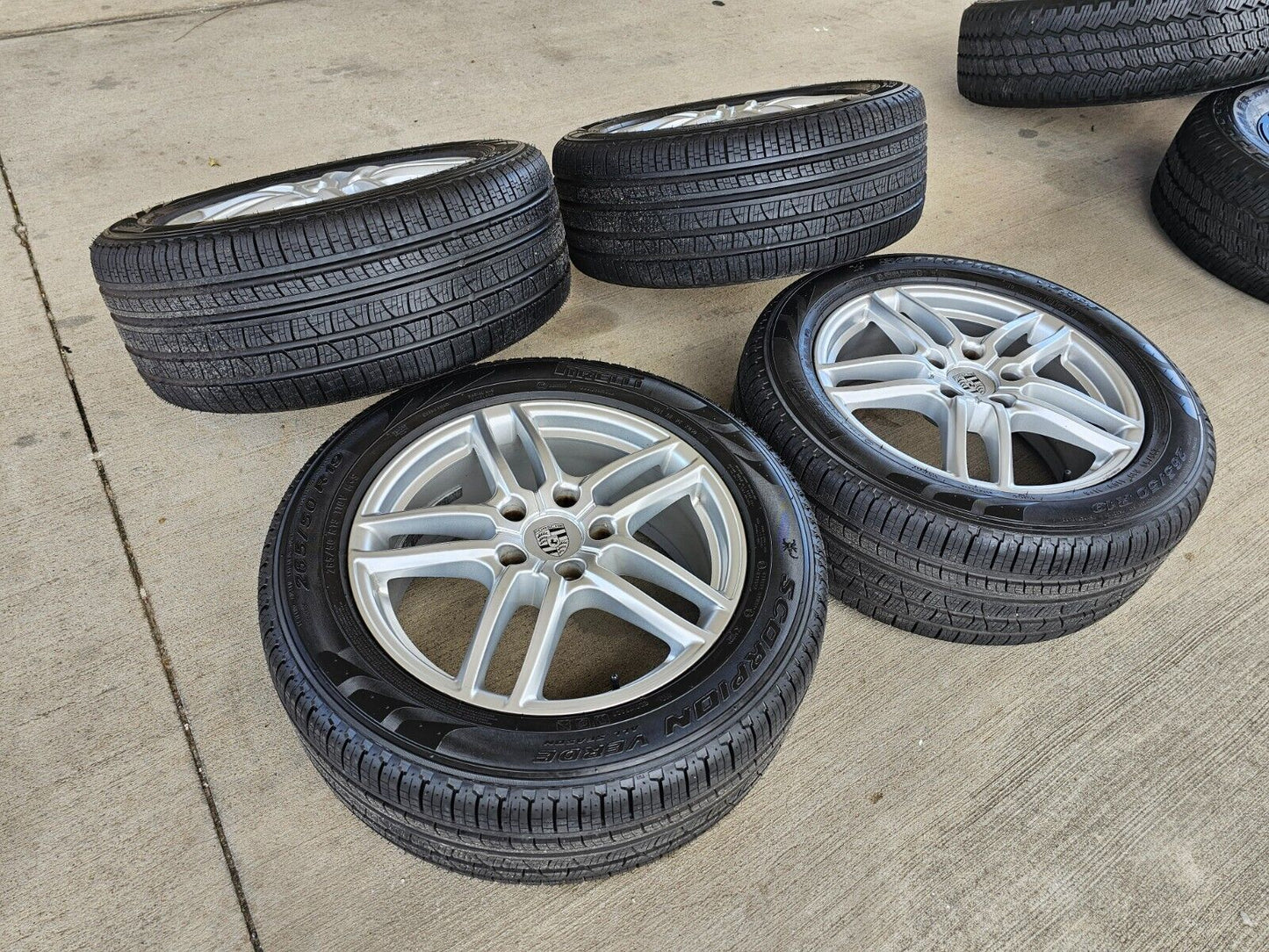 19" Porsche Cayenne OEM 67404 wheels rims tires PIRELLI