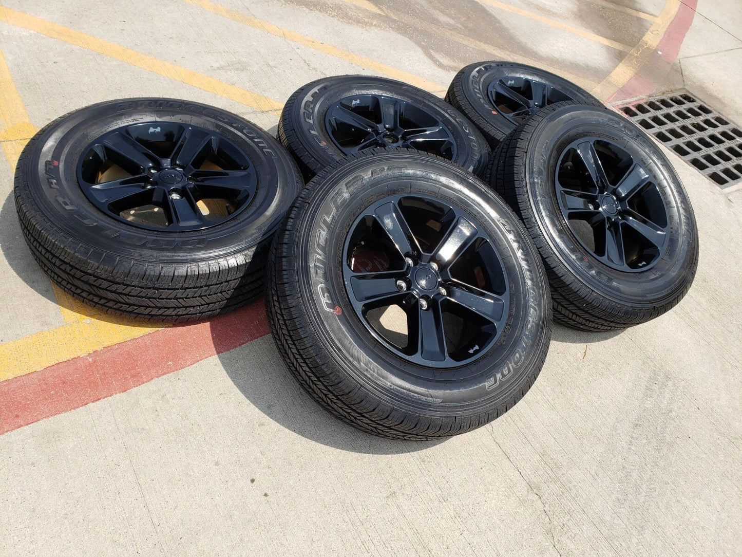 18" Jeep Wrangler Altitude Black OEM wheels rims 9255 9221 tires 2022 2023 2024