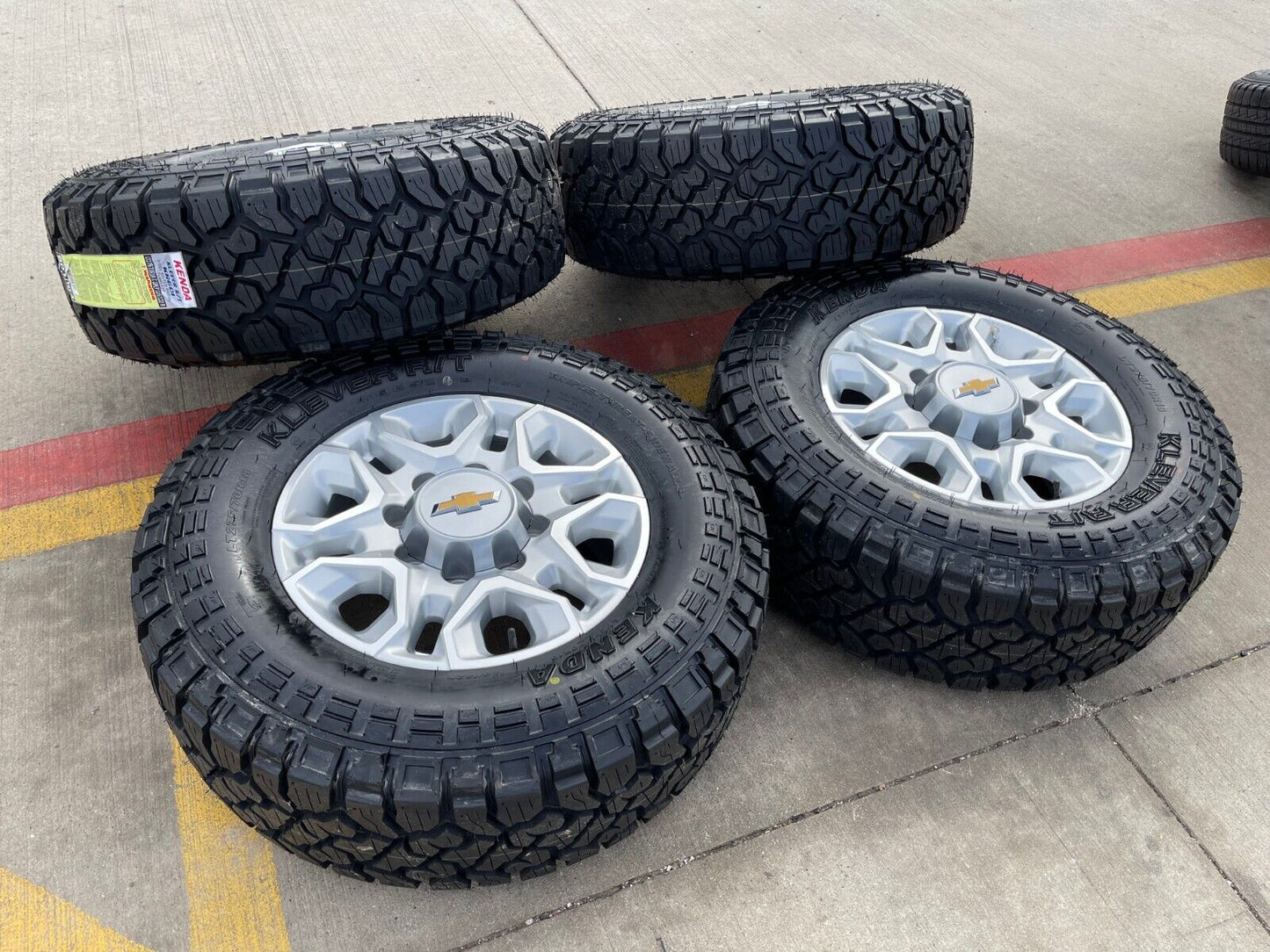 18" Chevy Silverado 2500 3500 OEM 5959 wheels rims tires 2022 2023 2024 2025 NEW