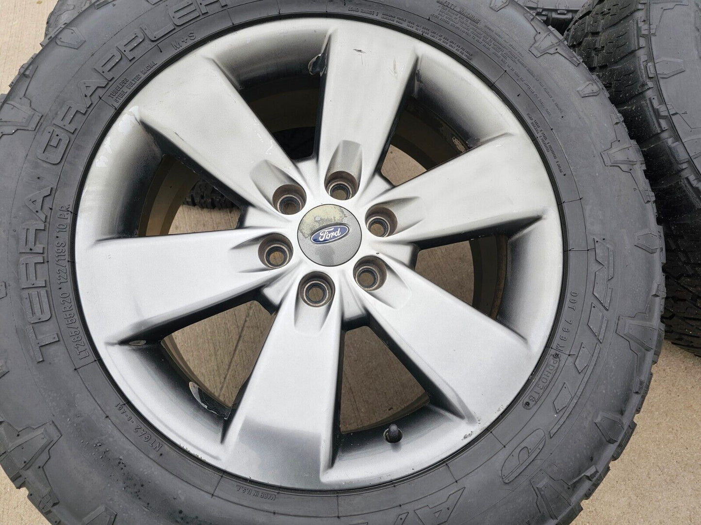 20" Ford Expedition F-150 OEM gray wheels rims 3833 3896 tires NITTO
