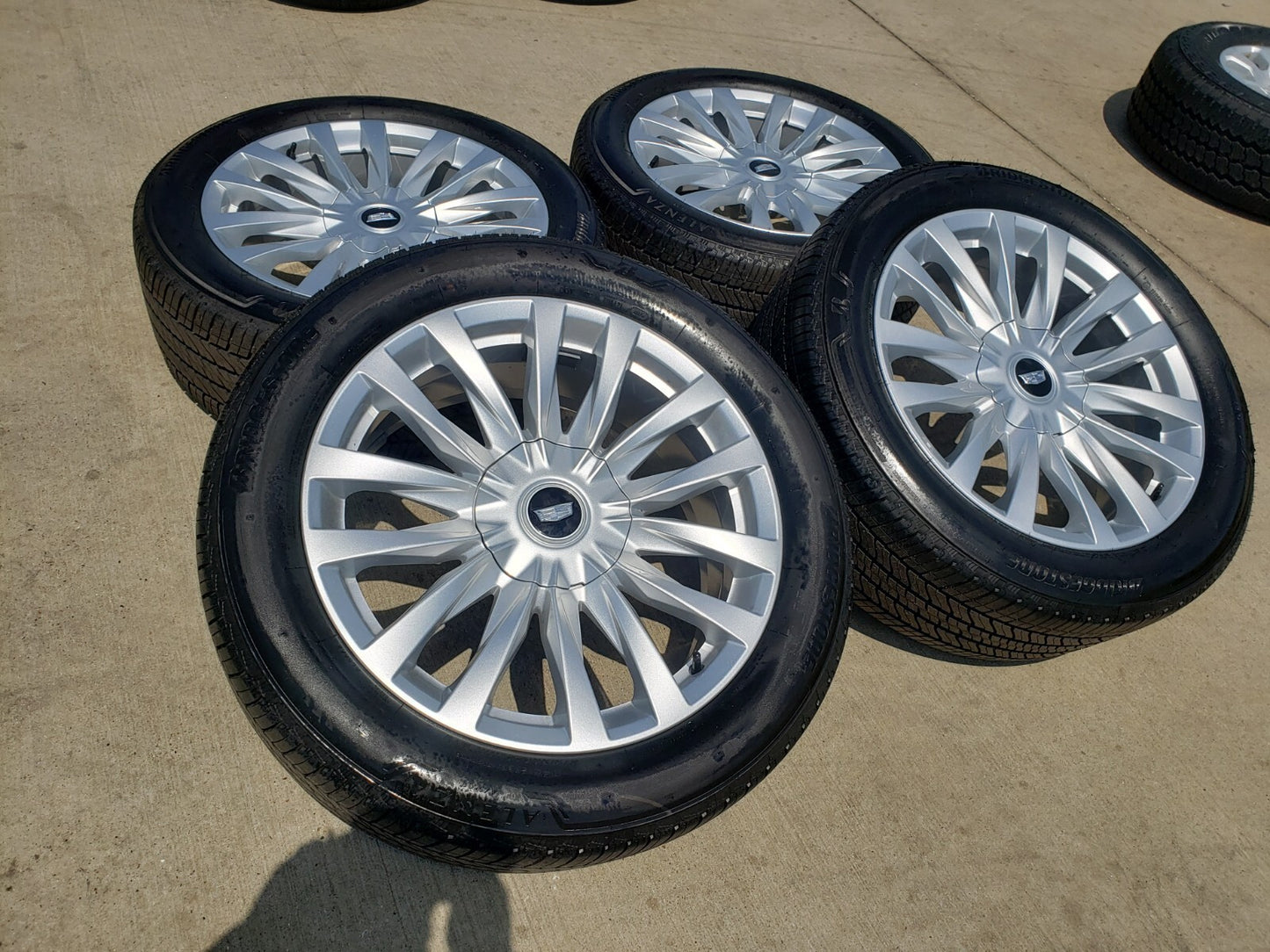 22" Cadillac Escalade Platinum OEM wheels rims 95026 tires NEW