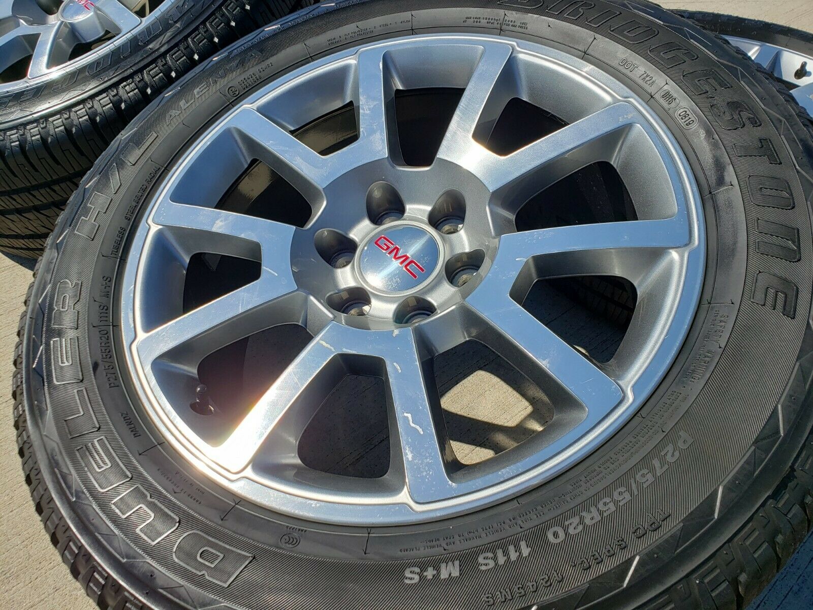 Gmc Sierra Denali Gray And Machined Oem Wheels And Tires
